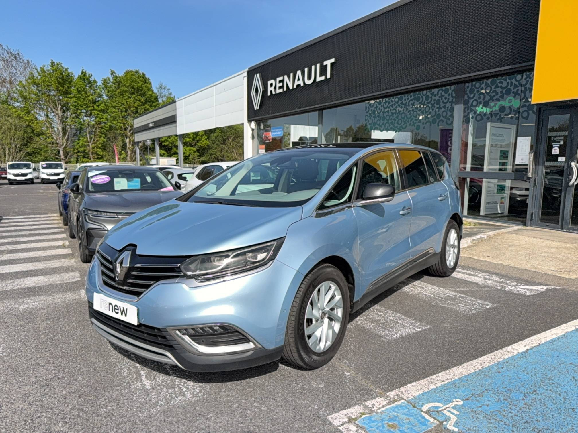 Vente en ligne Renault Espace 5 Espace dCi 160 Energy Twin Turbo au prix de 15 990 €