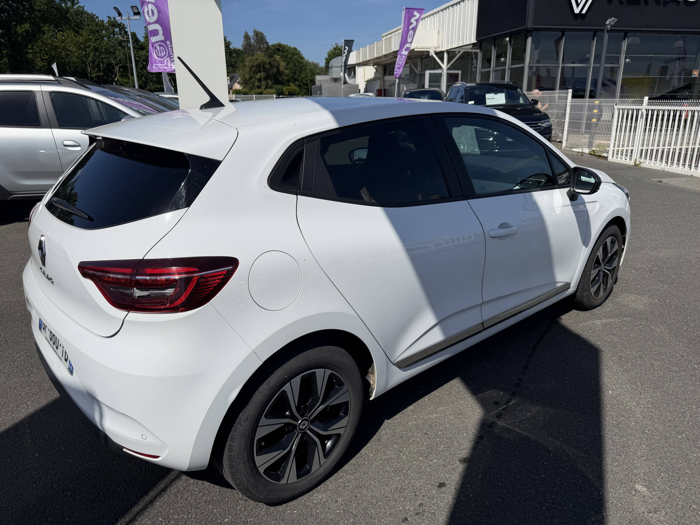 Vente en ligne Renault Clio 5 Clio SCe 65 au prix de 13 290 €