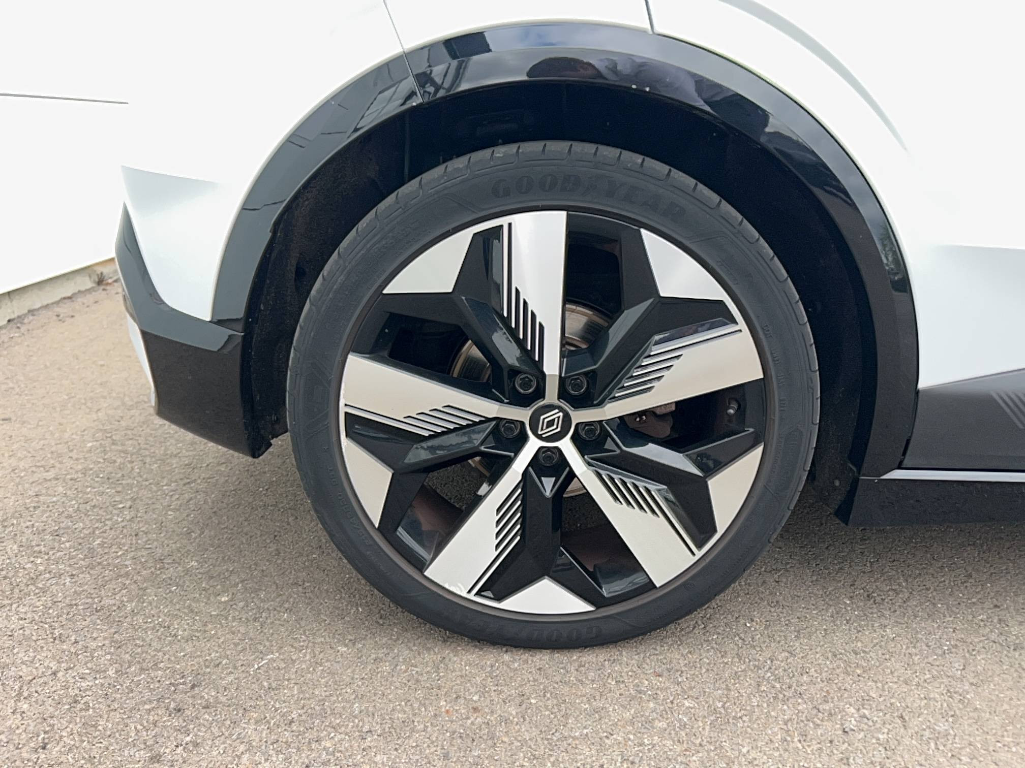 Vente en ligne Renault Megane E-Tech  EV60 220 ch super charge au prix de 23 990 €
