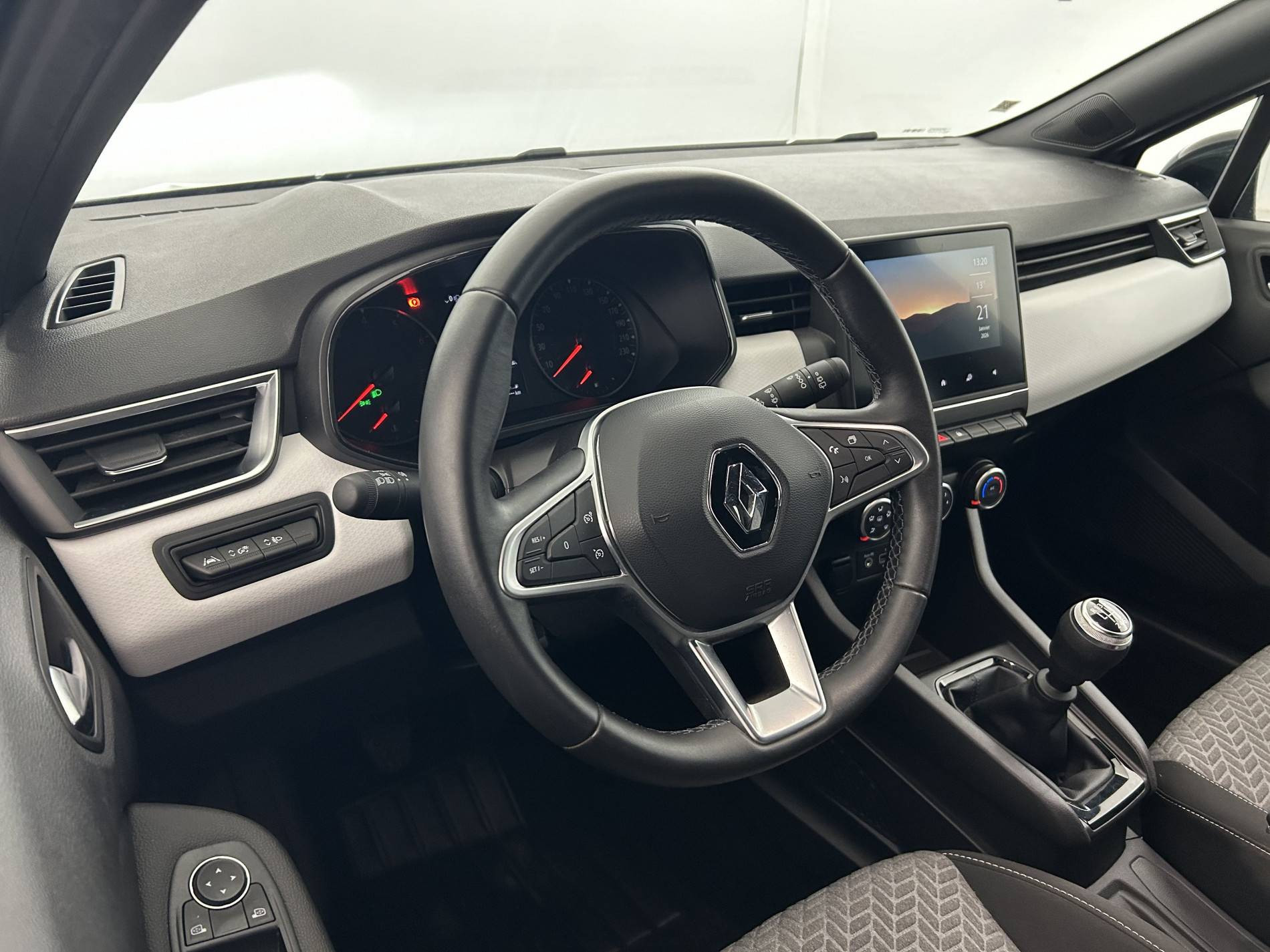 Vente en ligne Renault Clio 5 Clio TCe 90 - 21N au prix de 14 490 €