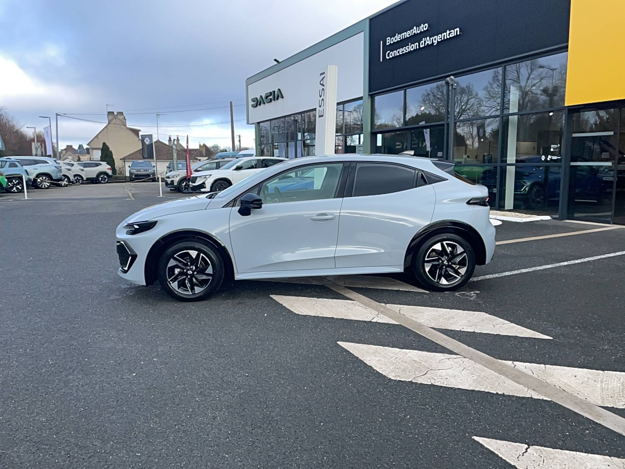 Vente en ligne Renault Clio 6 Clio TCe 115 ch au prix de 24 850 €