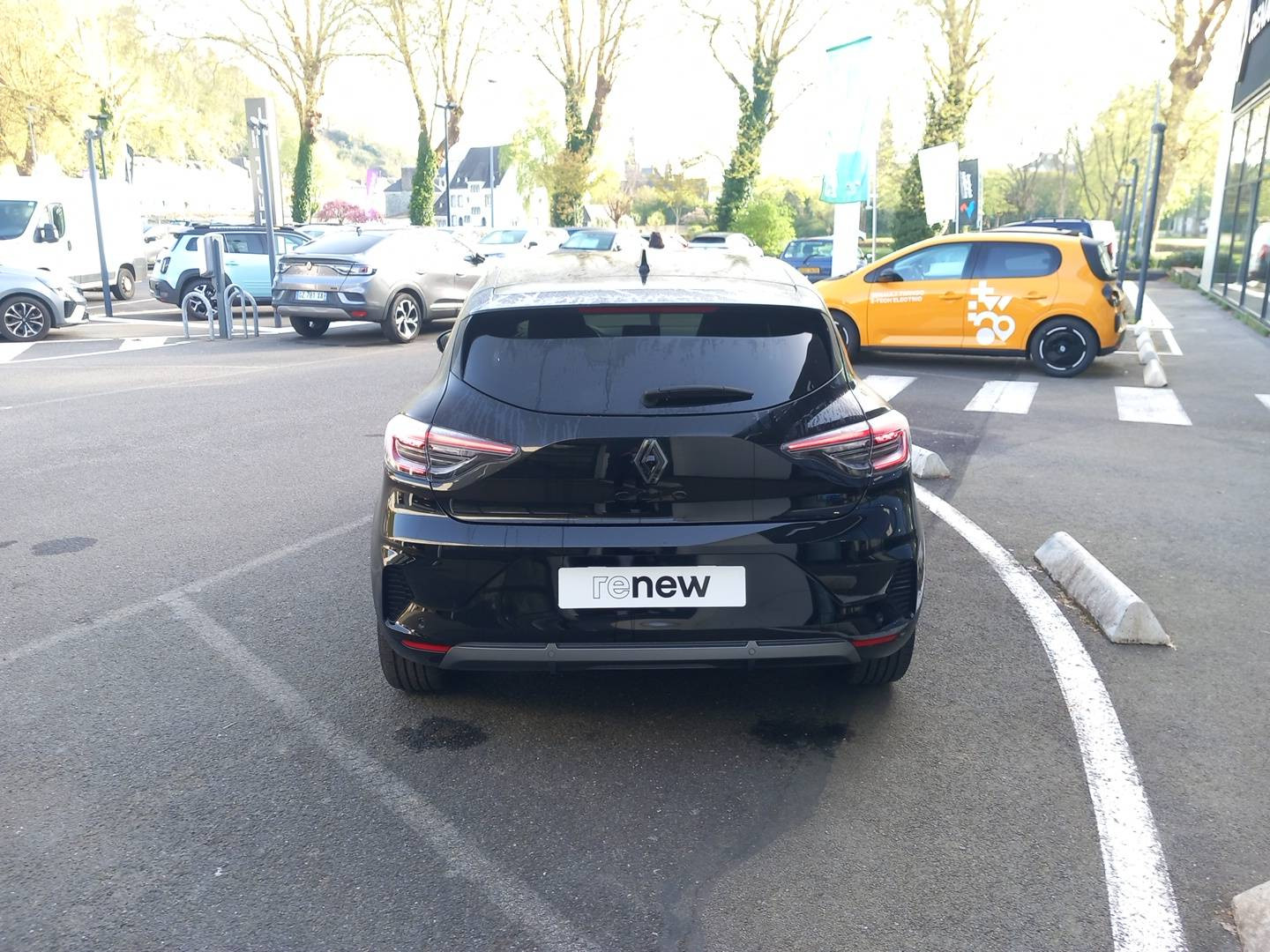 Vente en ligne Renault Clio 5 Clio E-Tech full hybrid 145 ch GSR2 au prix de 24 490 €