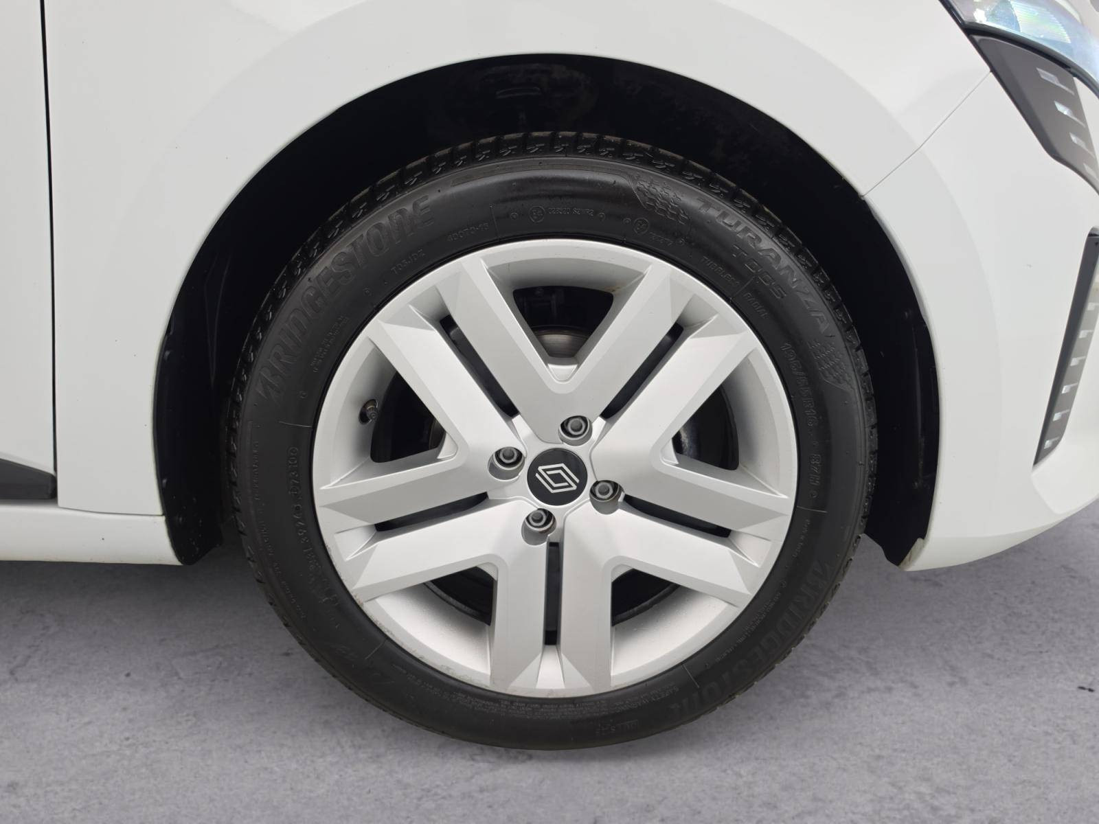 Vente en ligne Renault Clio 5 Clio TCe 90 ch GSR2 au prix de 15 790 €