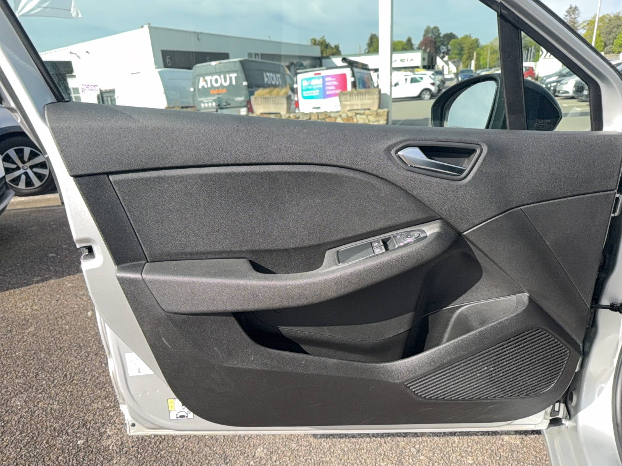 Vente en ligne Renault Clio 5 Clio Blue dCi 100 - 21N au prix de 13 990 €