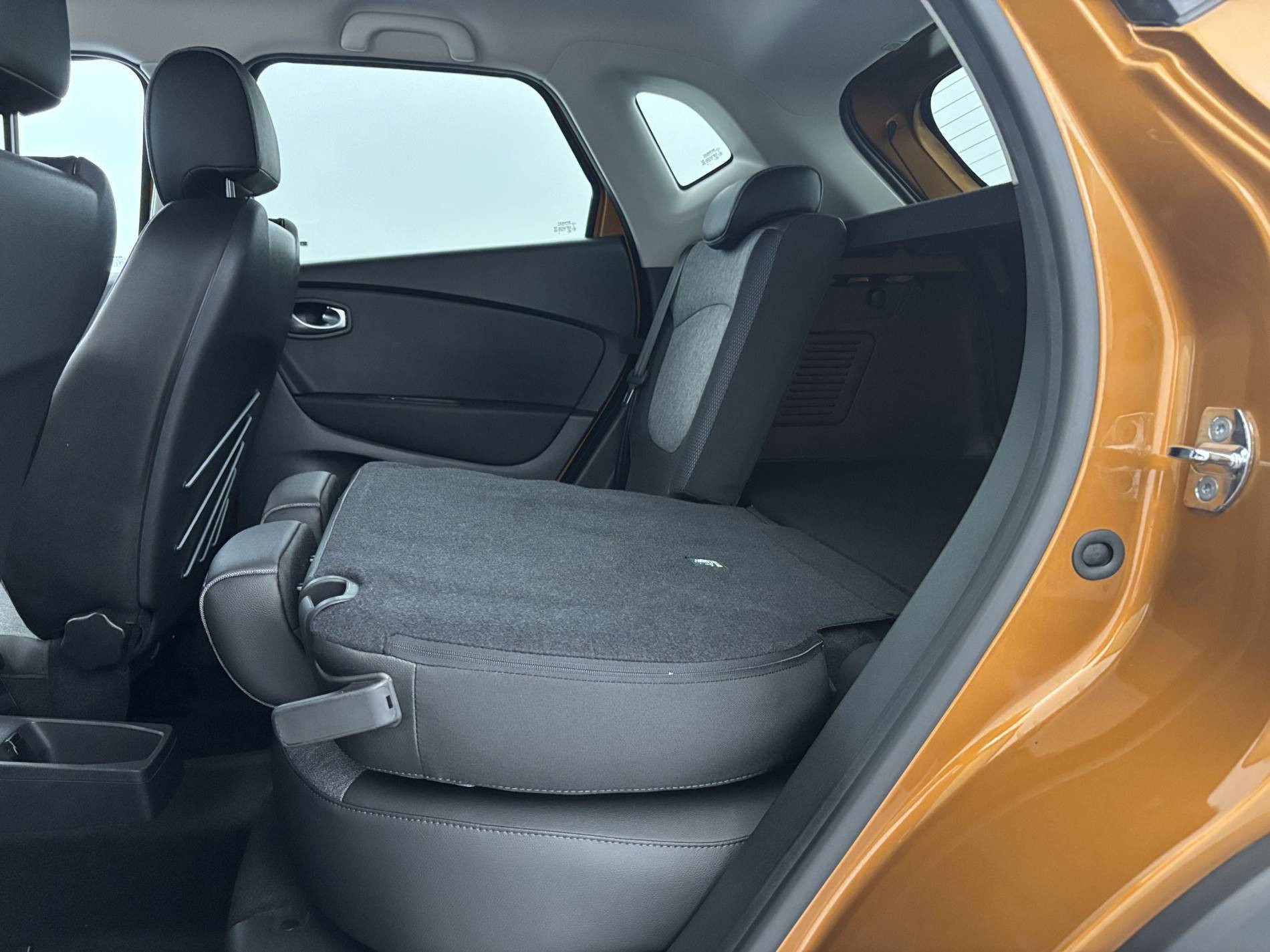 Vente en ligne Renault Captur  TCe 150 FAP EDC au prix de 14 490 €