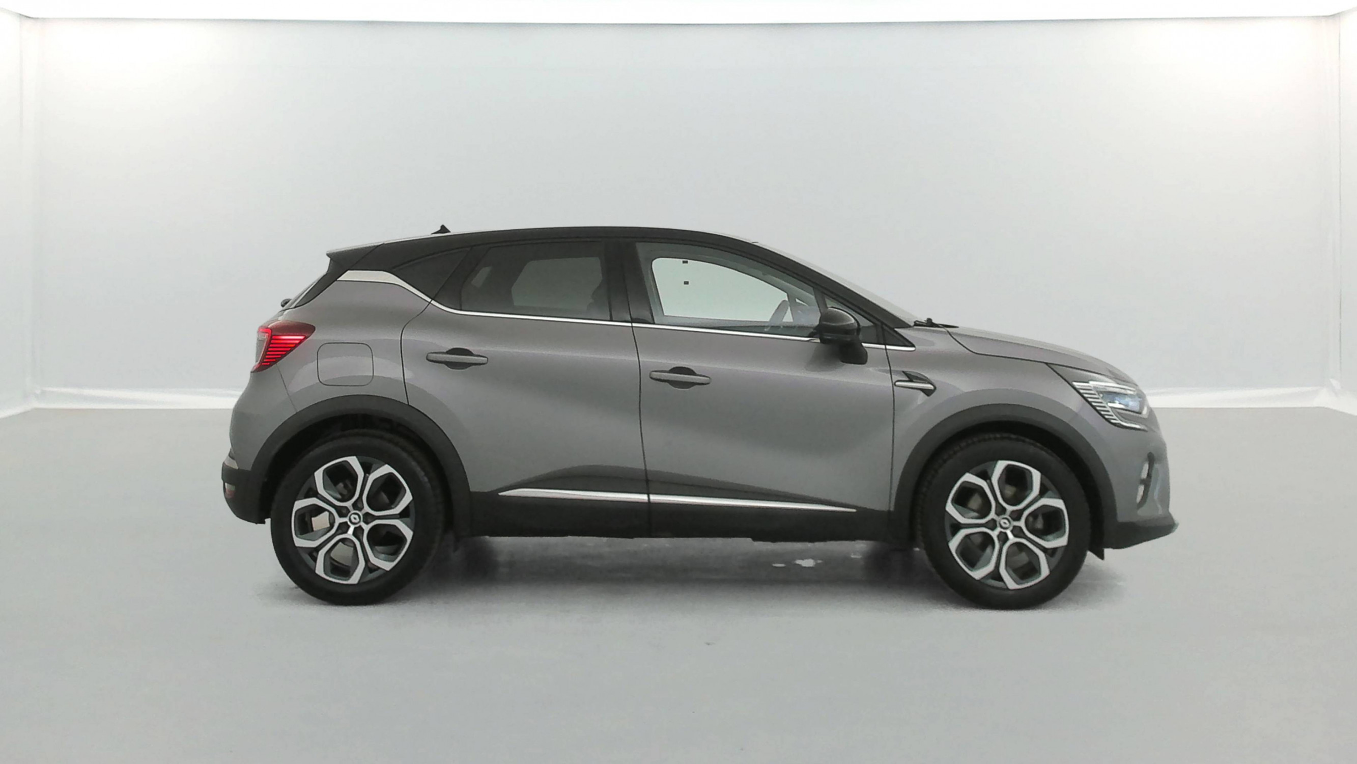 Vente en ligne Renault Captur  E-Tech 145 - 21 au prix de 19 990 €