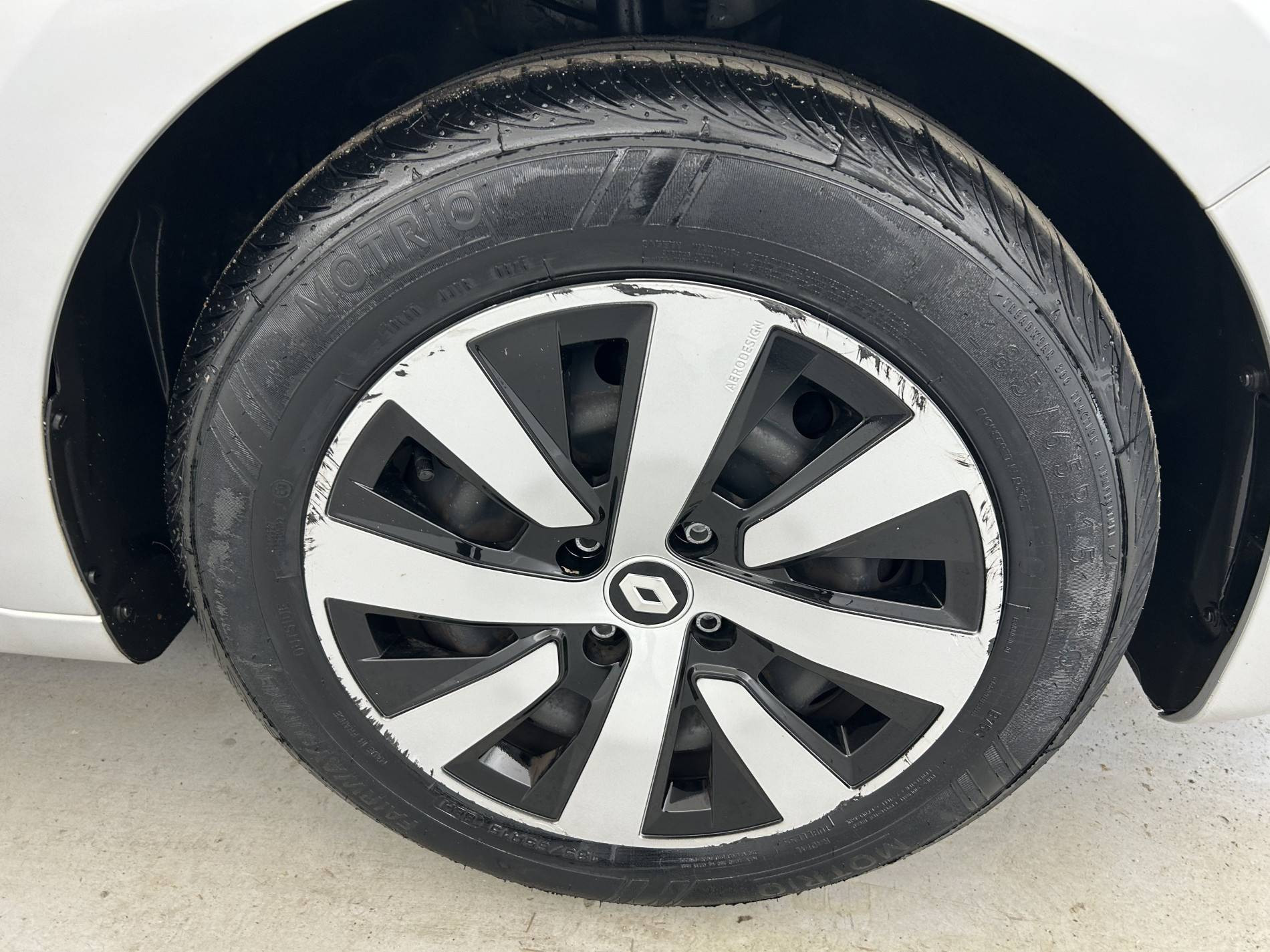 Vente en ligne Renault Clio 5 Clio TCe 90 au prix de 13 990 €