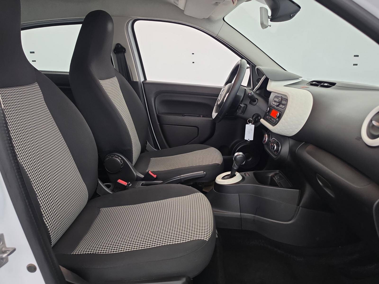 Vente en ligne Renault Twingo Electrique Twingo III E-Tech au prix de 11 490 €