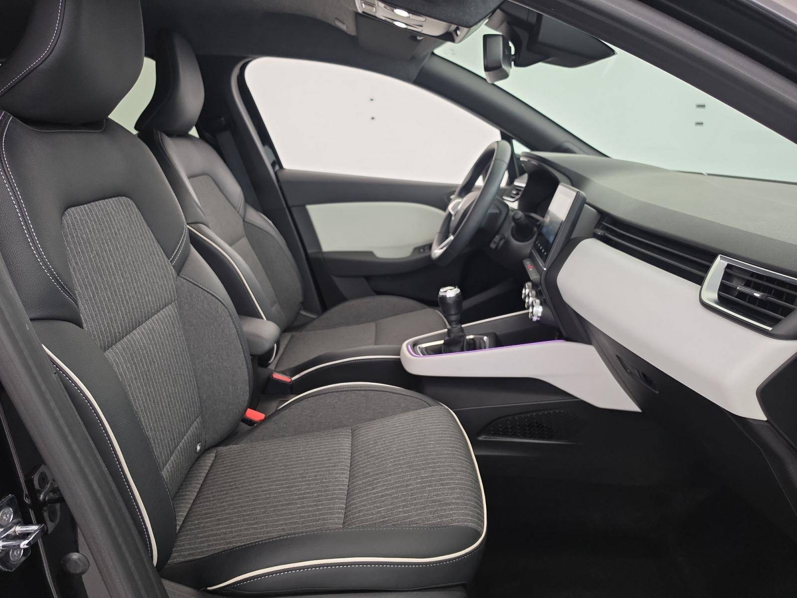 Vente en ligne Renault Clio 5 Clio TCe 90 au prix de 14 900 €
