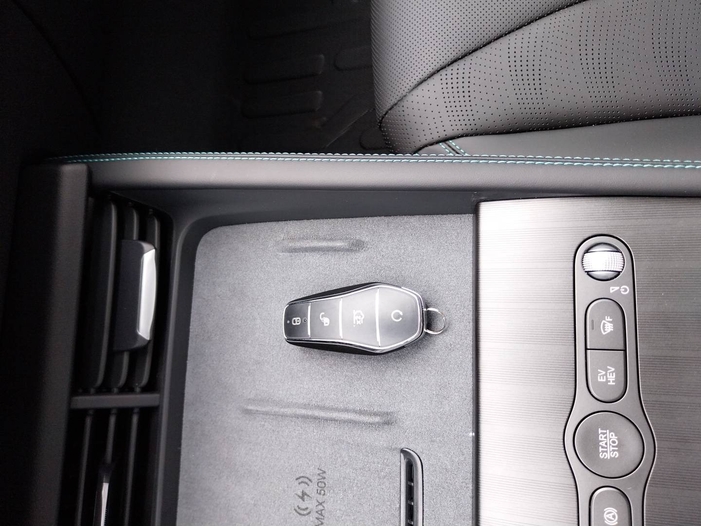 Vente en ligne Byd Seal 6 DM-i  1.5l DM-i 156 kW PHEV au prix de 33 190 €