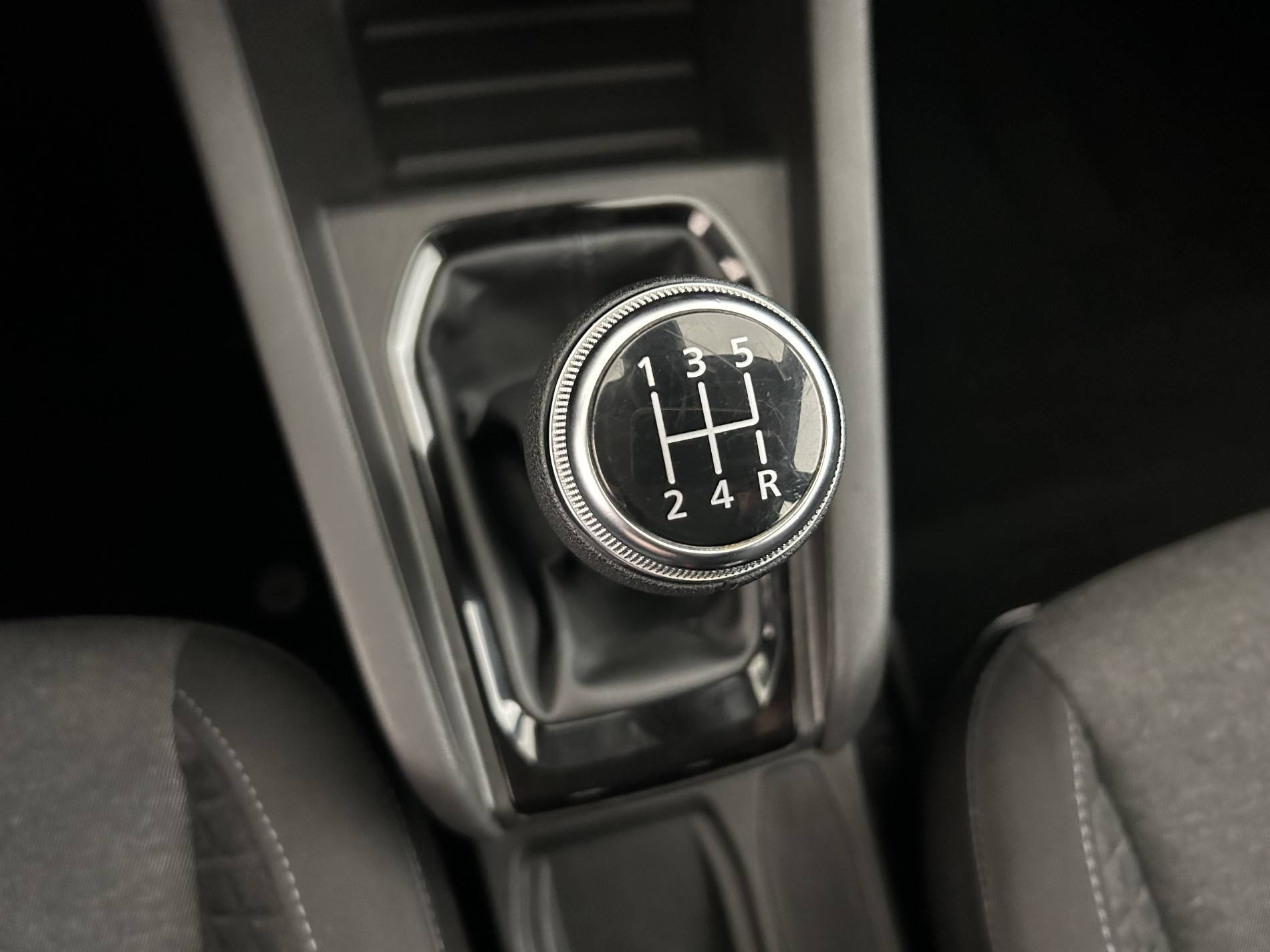 Vente en ligne Renault Clio 5 Clio SCe 65 - 21N au prix de 12 390 €