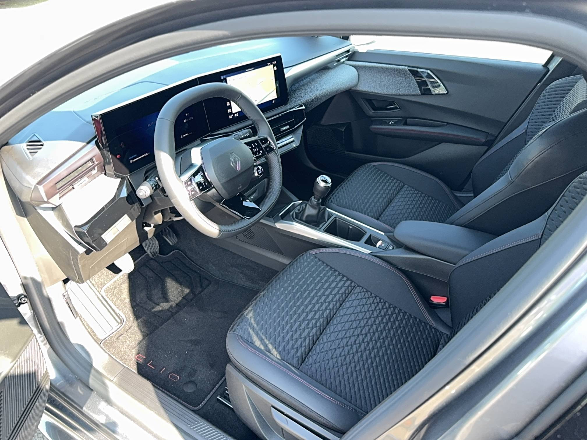Vente en ligne Renault Clio 6 Clio TCe 115 ch au prix de 25 200 €