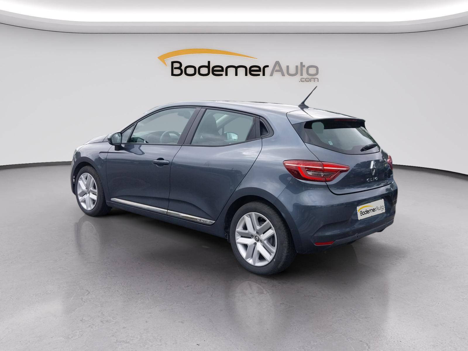 Vente en ligne Renault Clio 5 Clio E-Tech 140 - 21N au prix de 15 990 €