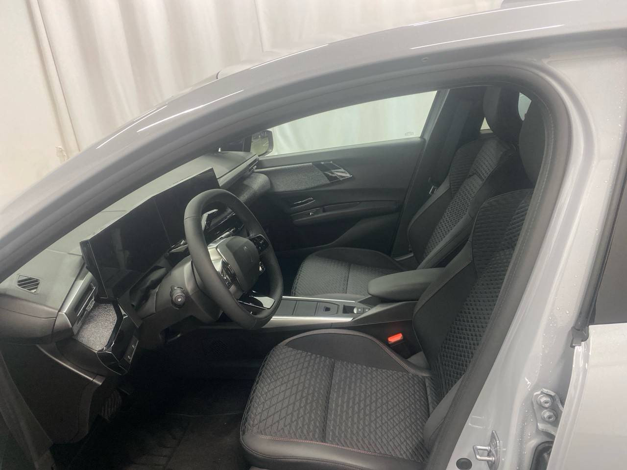 Vente en ligne Renault Clio 6 Clio E-Tech full hybrid 160 ch au prix de 50 000 €