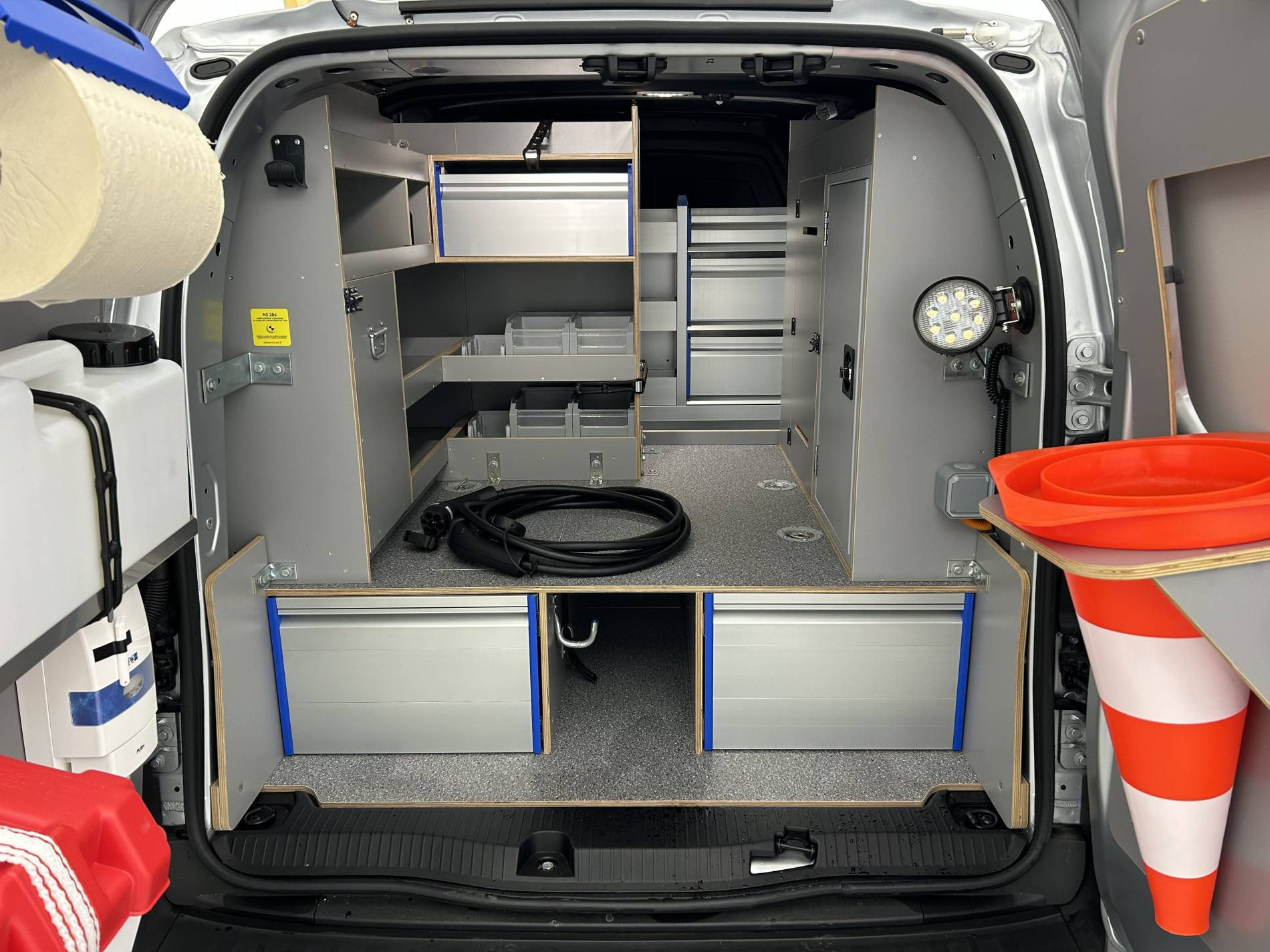 Vente en ligne Renault Kangoo Van E-Tech  L2 EV45  DC 80KW au prix de 23 290 €