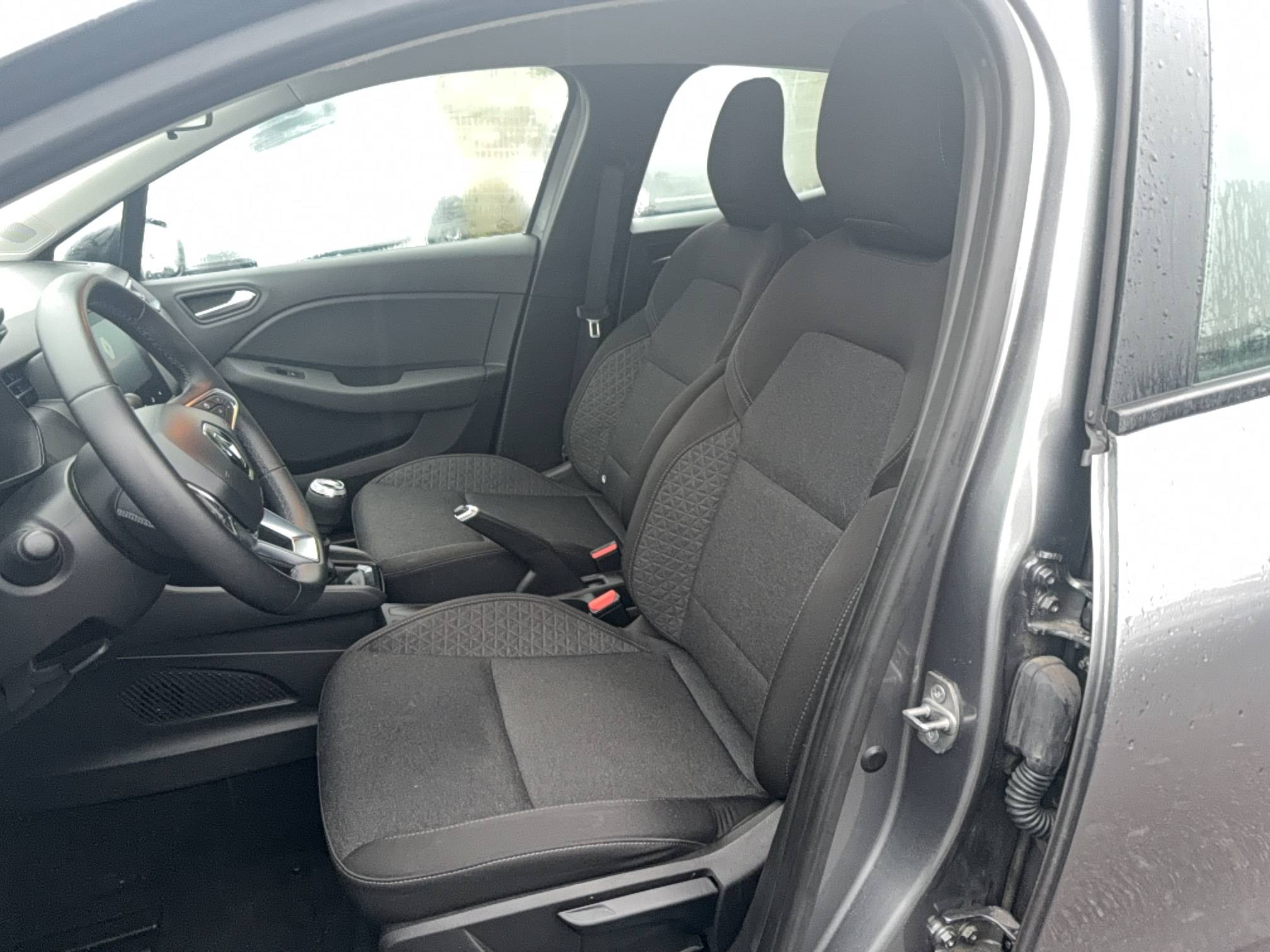 Vente en ligne Renault Clio 5 Clio TCe 90 au prix de 14 790 €