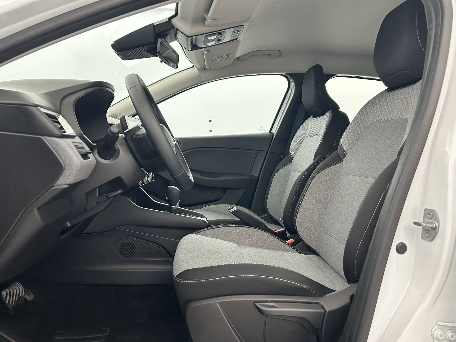 Vente en ligne Renault Clio 5 Clio E-Tech full hybrid 145 ch GSR2 au prix de 19 990 €