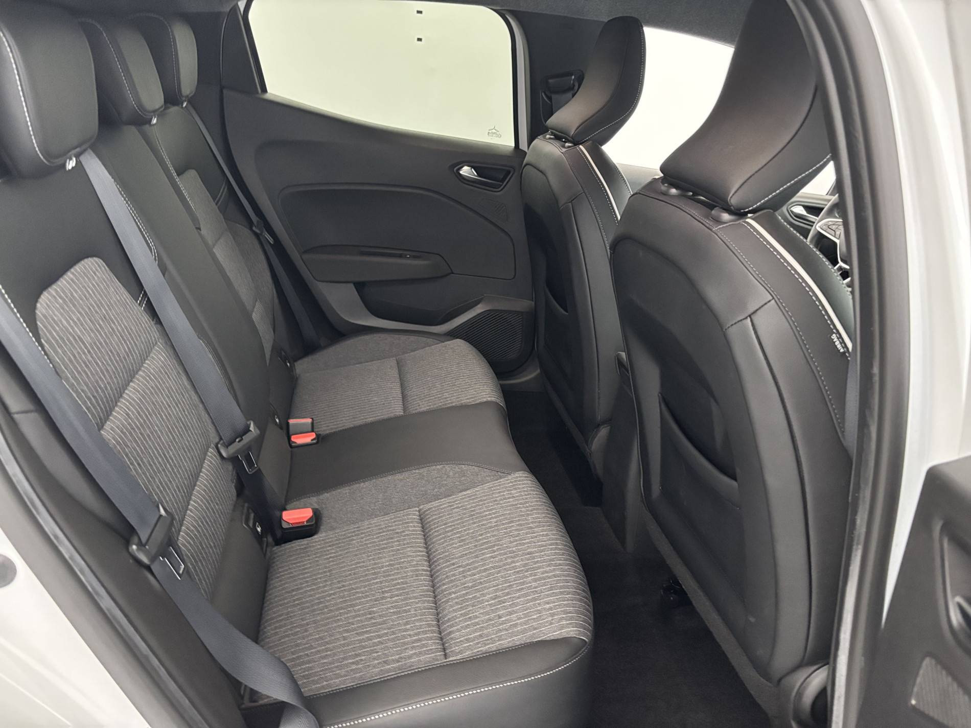 Vente en ligne Renault Clio 5 Clio TCe 90 au prix de 14 990 €