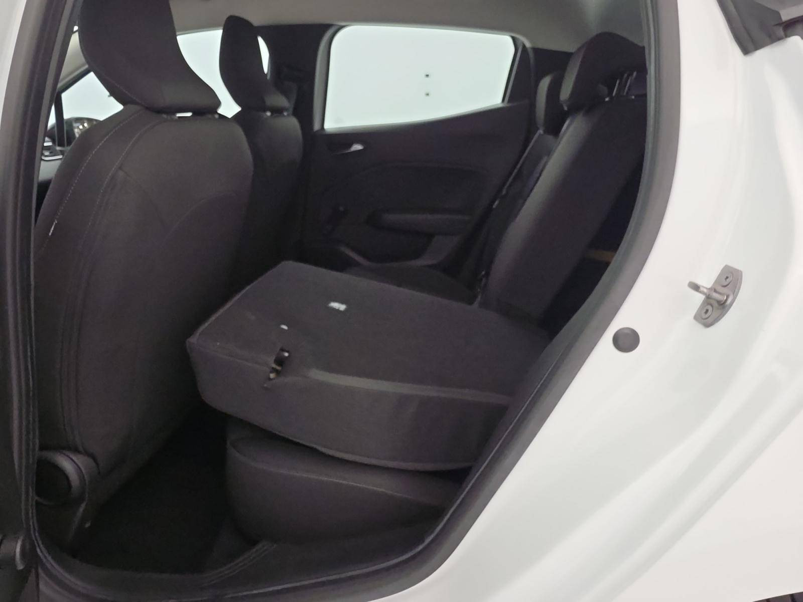 Vente en ligne Renault Clio 5 Clio E-Tech full hybrid 145 au prix de 17 350 €