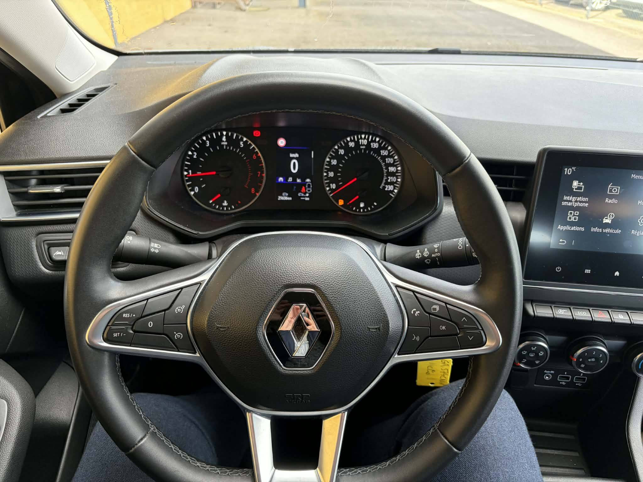 Vente en ligne Renault Clio 5 Clio TCe 90 au prix de 15 790 €