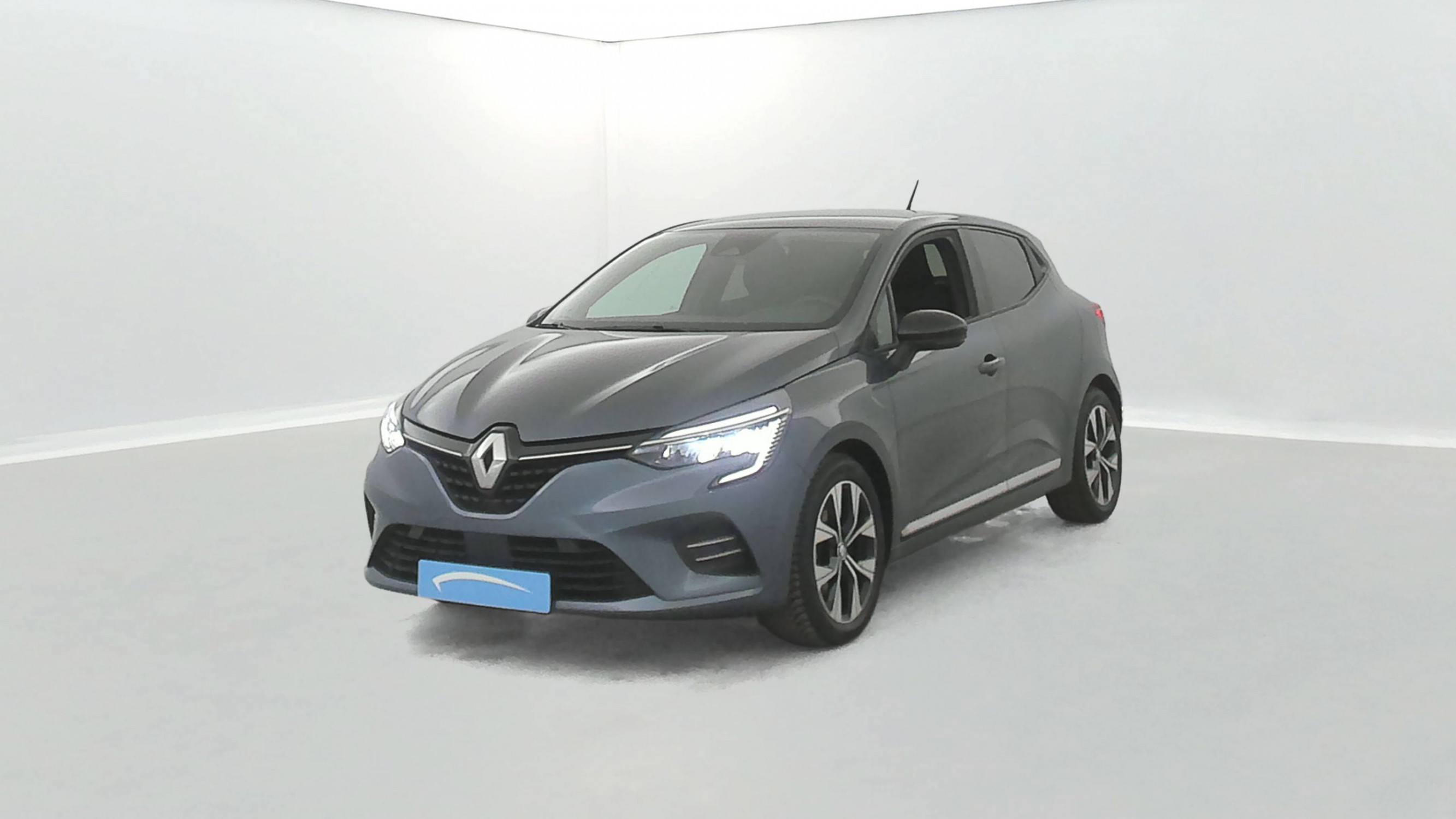 Vente en ligne Renault Clio 5 Clio E-Tech full hybrid 145 au prix de 16 790 €