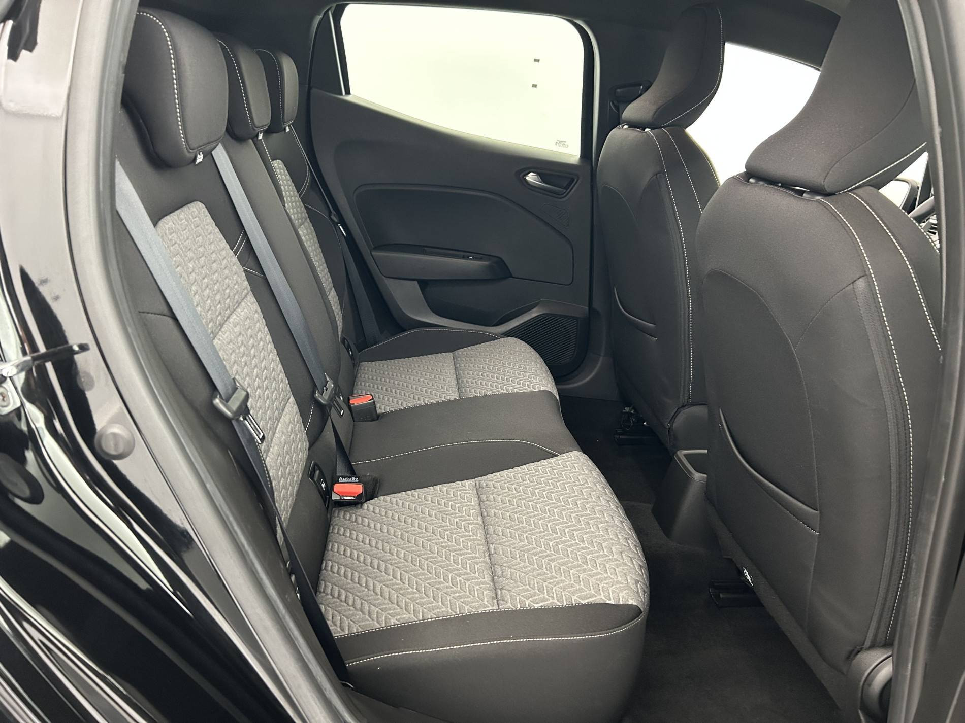 Vente en ligne Renault Clio 5 Clio TCe 90 - 21N au prix de 13 490 €