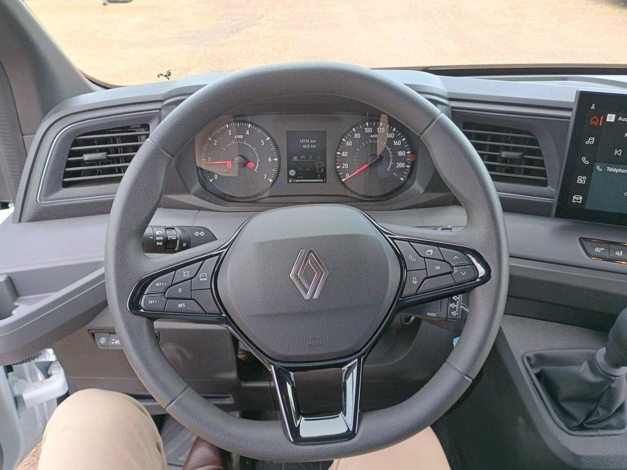 Vente en ligne Renault Master Fourgon MASTER FG BLUE DCI 130 L2H2 3T5 TR au prix de 31 990 €