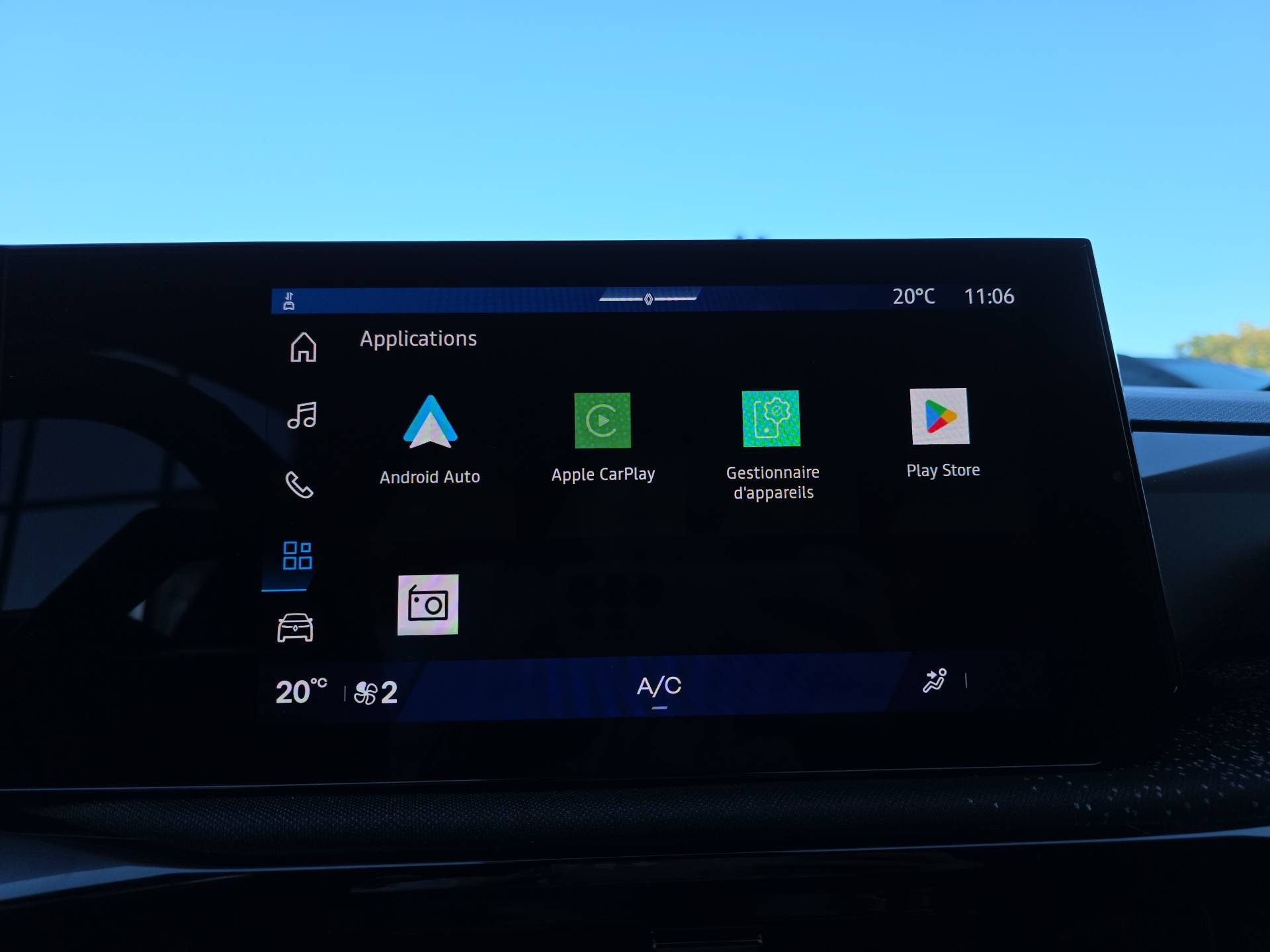Vente en ligne Renault Clio 6 Clio E-Tech full hybrid 160 ch au prix de 25 900 €