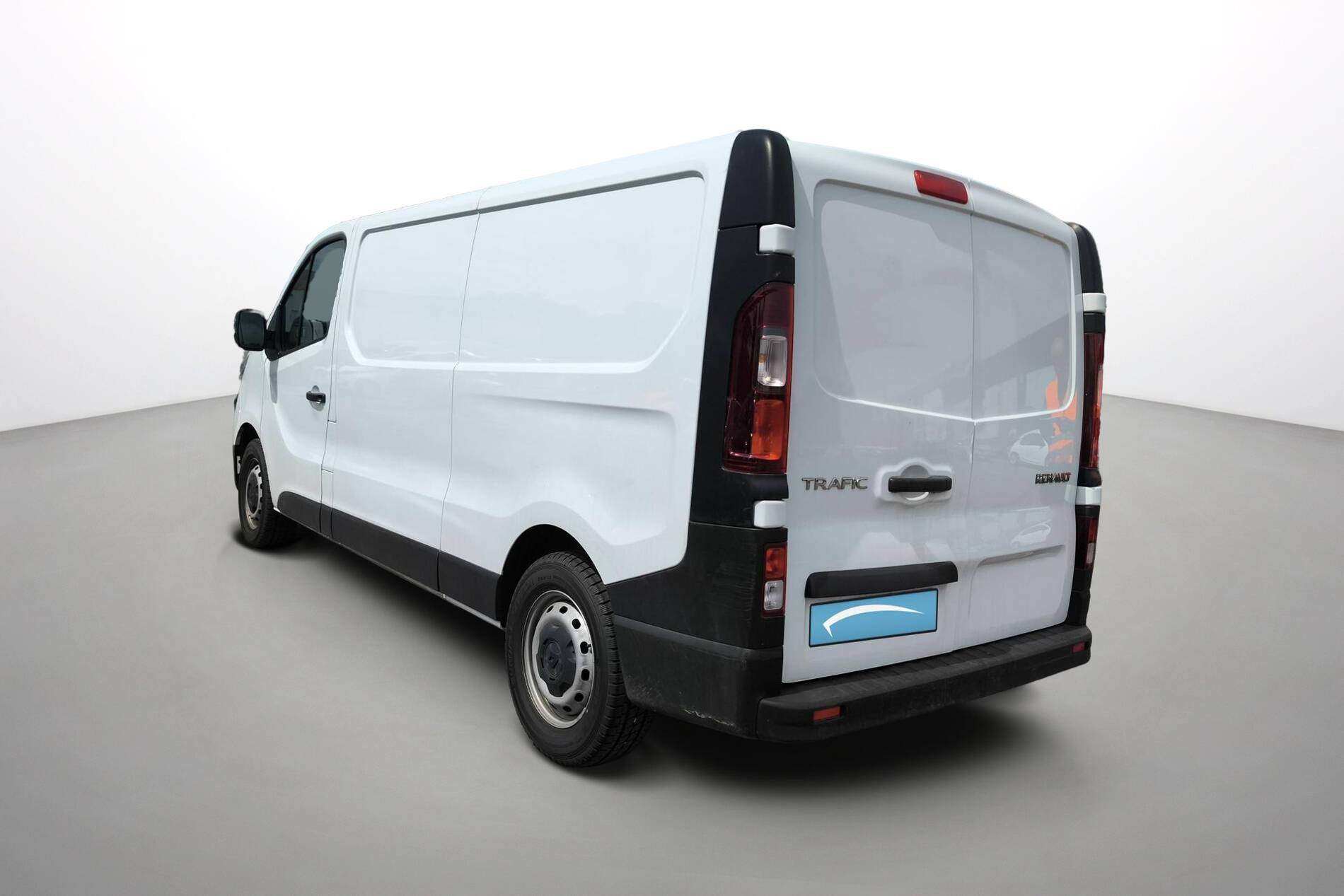 Vente en ligne Renault Trafic 3 Fourgon TRAFIC FGN L2H1 3000 KG BLUE DCI 130 au prix de 22 990 €