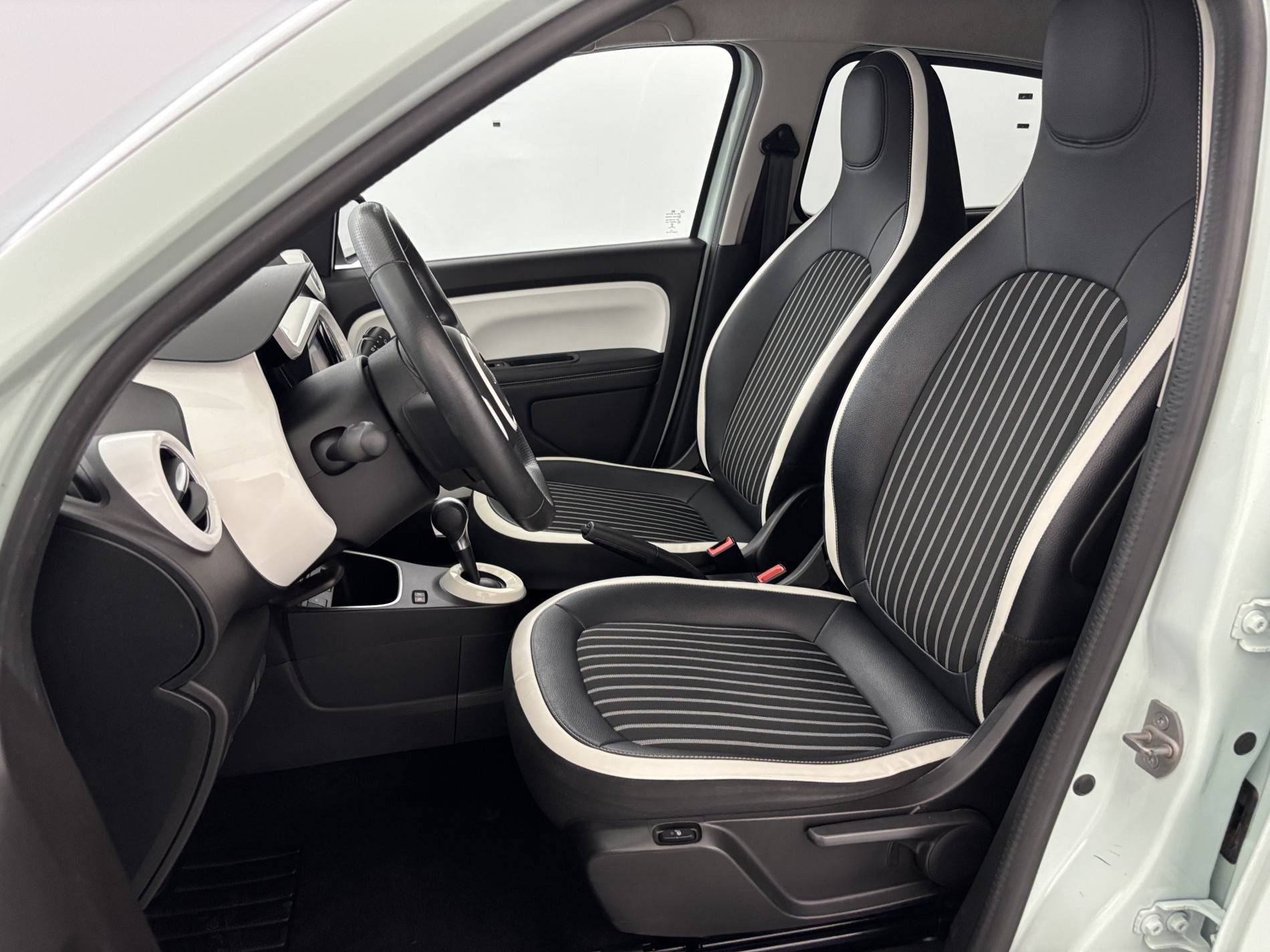 Vente en ligne Renault Twingo Electrique Twingo III Achat Intégral au prix de 10 990 €