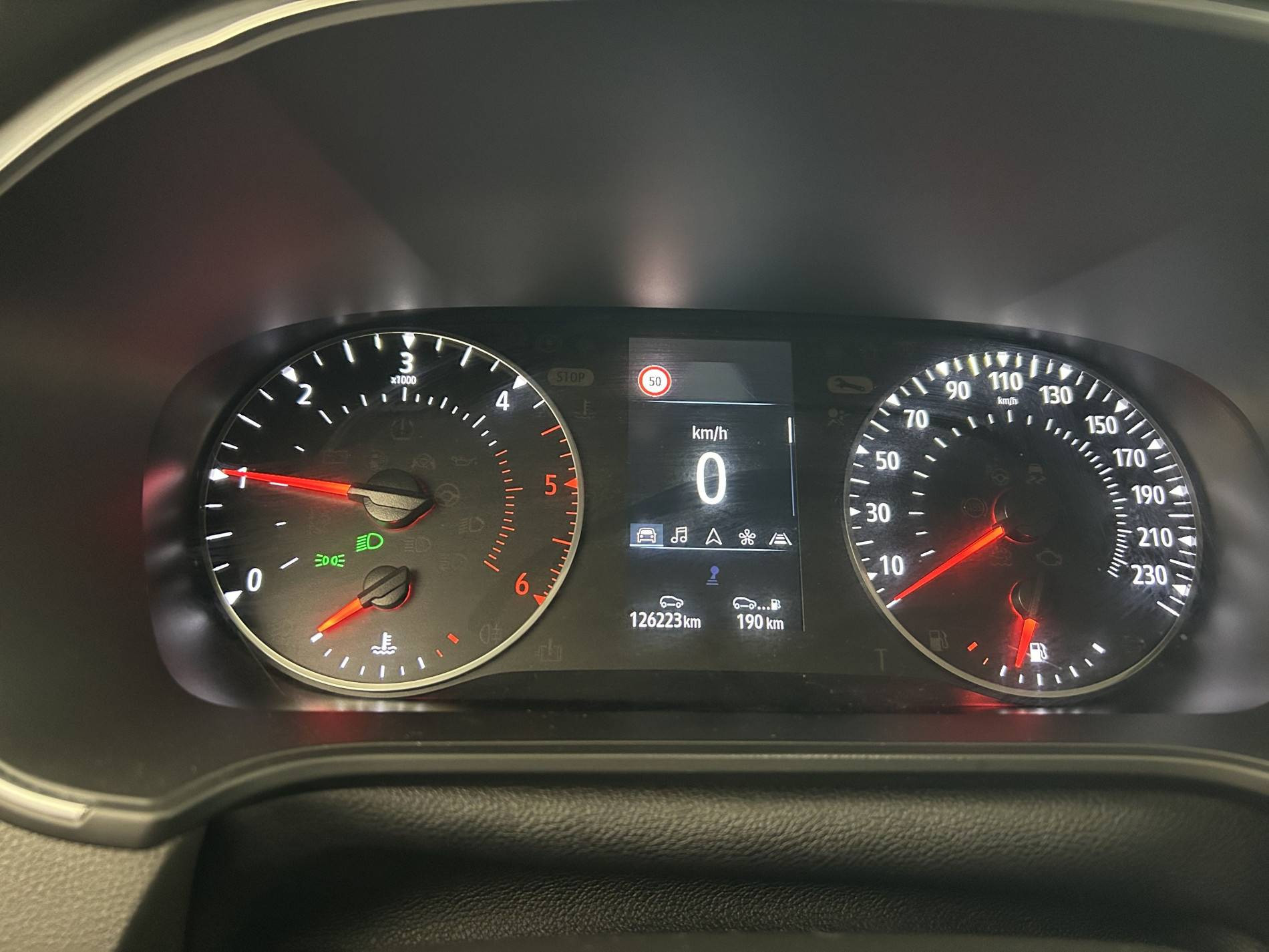 Vente en ligne Renault Megane 4 Estate Mégane IV Estate Blue dCi 115 - 21N au prix de 12 890 €