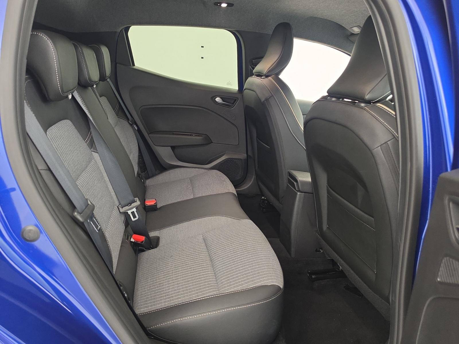 Vente en ligne Renault Clio 5 Clio E-Tech full hybrid 145 ch GSR2 au prix de 20 990 €