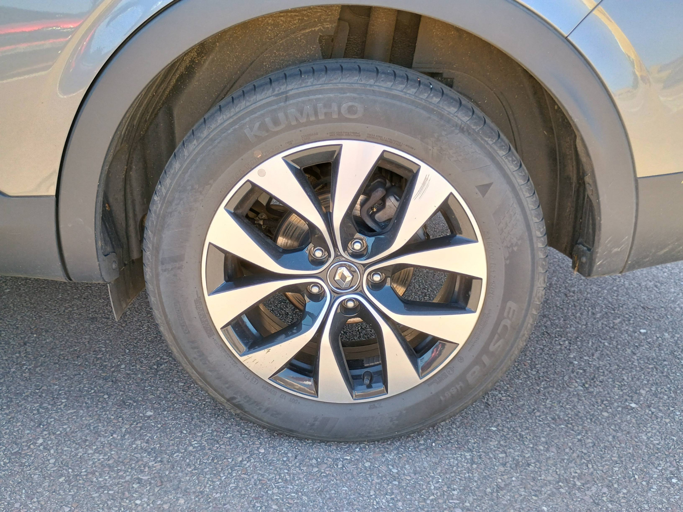 Vente en ligne Renault Arkana  E-Tech hybride 145 - 22 au prix de 21 991 €