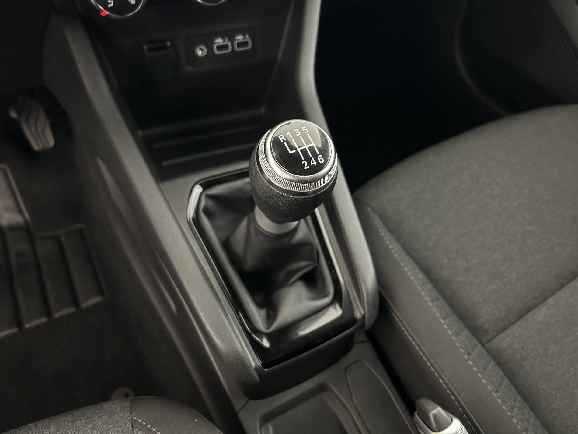 Vente en ligne Renault Clio 5 Clio TCe 90 au prix de 14 000 €