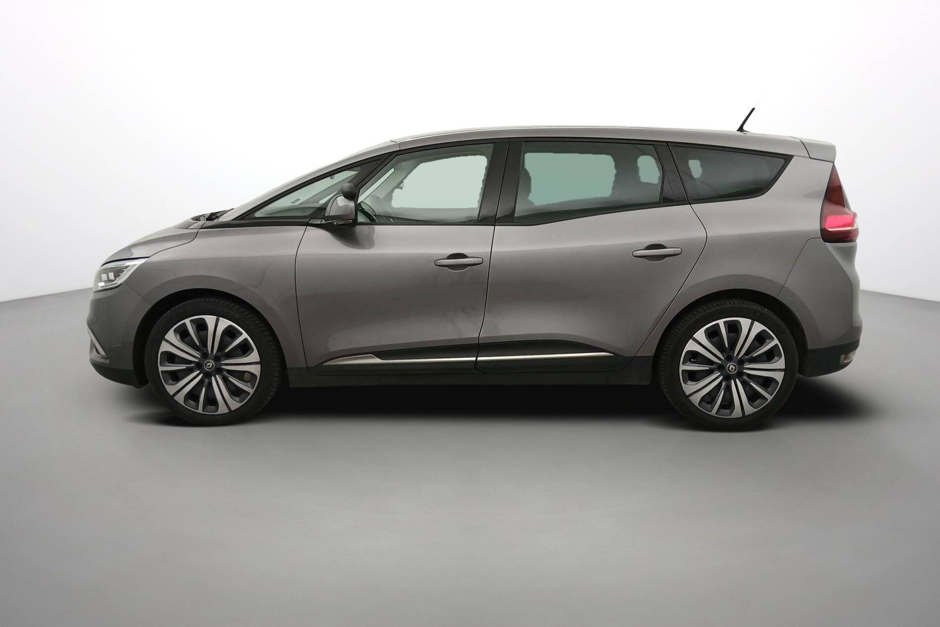 Vente en ligne Renault Grand Scenic 4 Grand Scenic TCe 140 au prix de 19 590 €