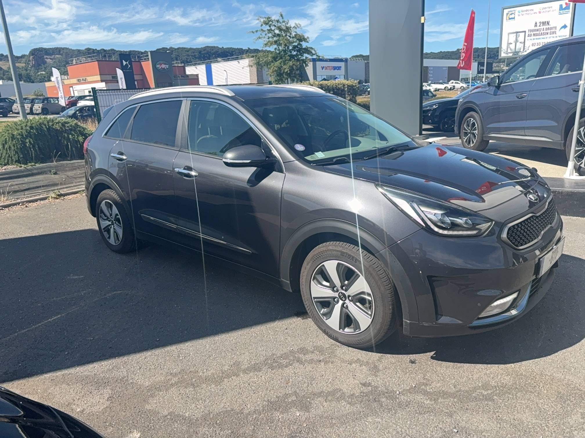 Vente en ligne Kia Niro  1.6 GDi Hybride Rechargeable 141 ch DCT6 au prix de 13 990 €