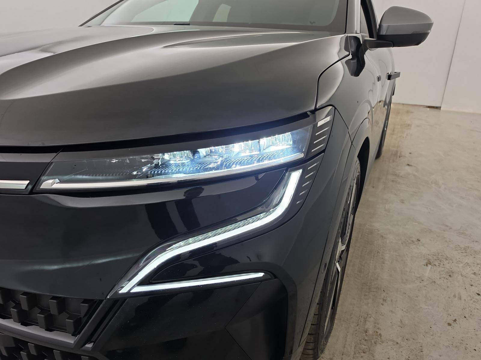 Vente en ligne Renault Megane E-Tech  EV60 220 ch super charge au prix de 24 690 €
