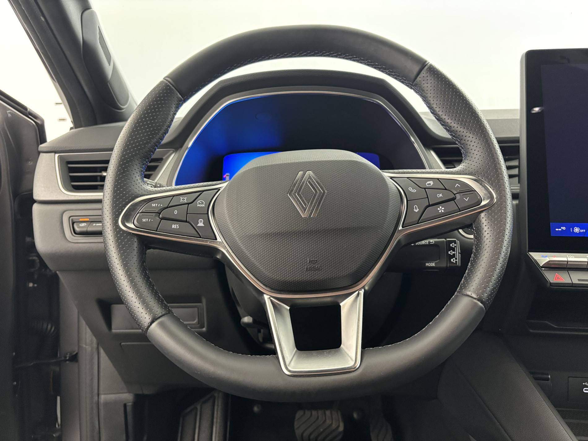 Vente en ligne Renault Symbioz  E-Tech full hybrid 145 au prix de 26 990 €