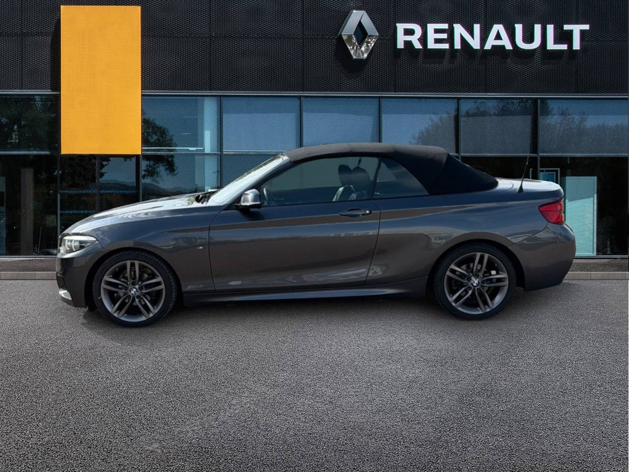 Vente en ligne Bmw Série 2 Cabriolet 218i 136 ch BVA8 au prix de 19 590 €