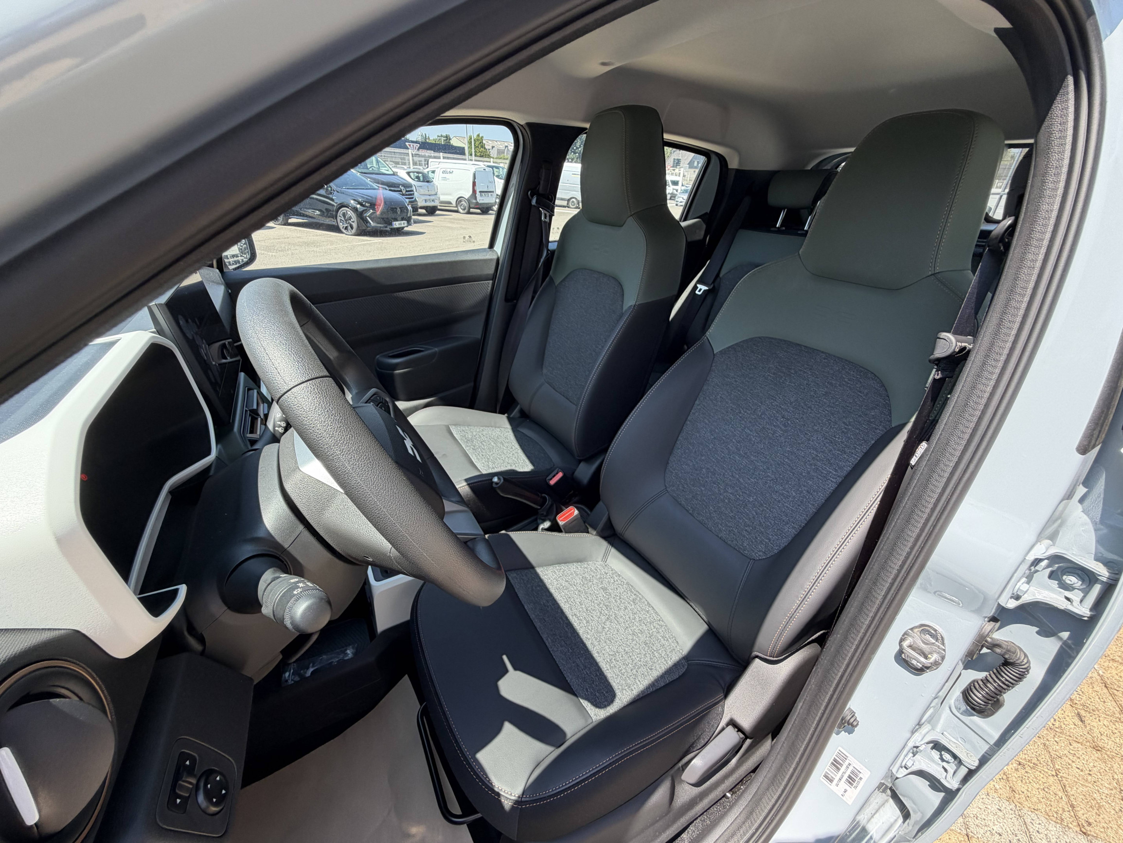 Vente en ligne Dacia Spring  electric 100 au prix de 16 690 €