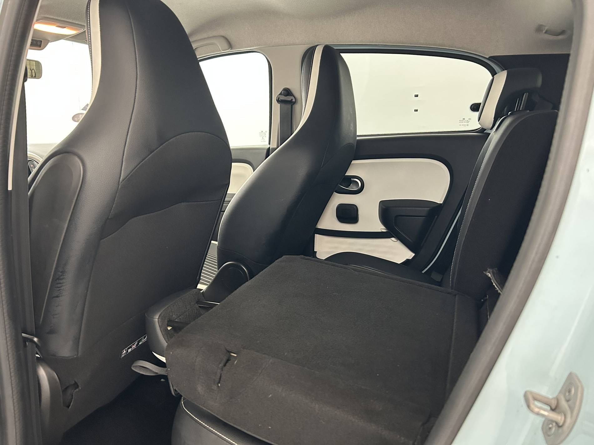 Vente en ligne Renault Twingo 3  SCe 75 - 20 au prix de 11 490 €