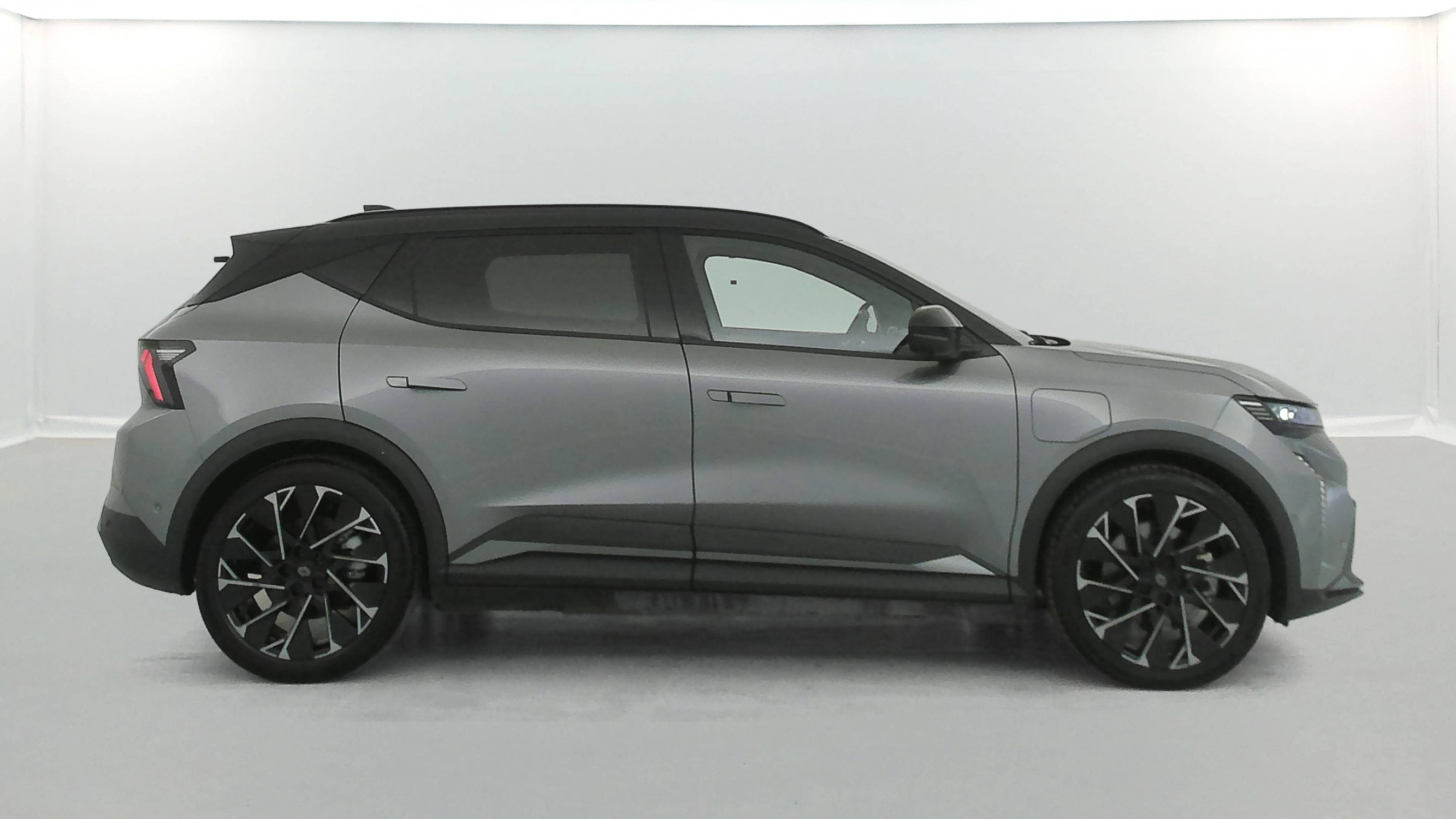 Vente en ligne Renault Scenic E-Tech Scenic E-Tech électrique 220 ch grande autonomie au prix de 37 991 €