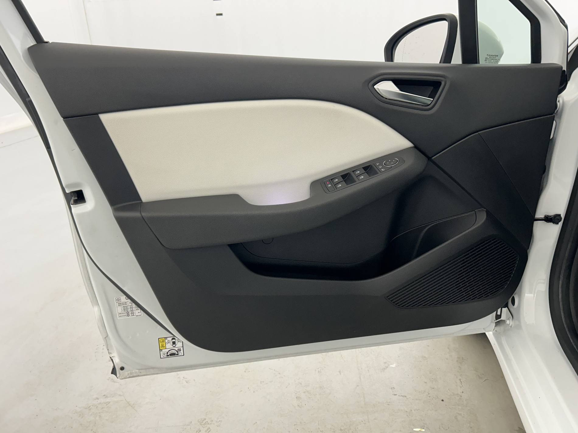 Vente en ligne Renault Clio 5 Clio TCe 100 GPL - 21N au prix de 14 890 €