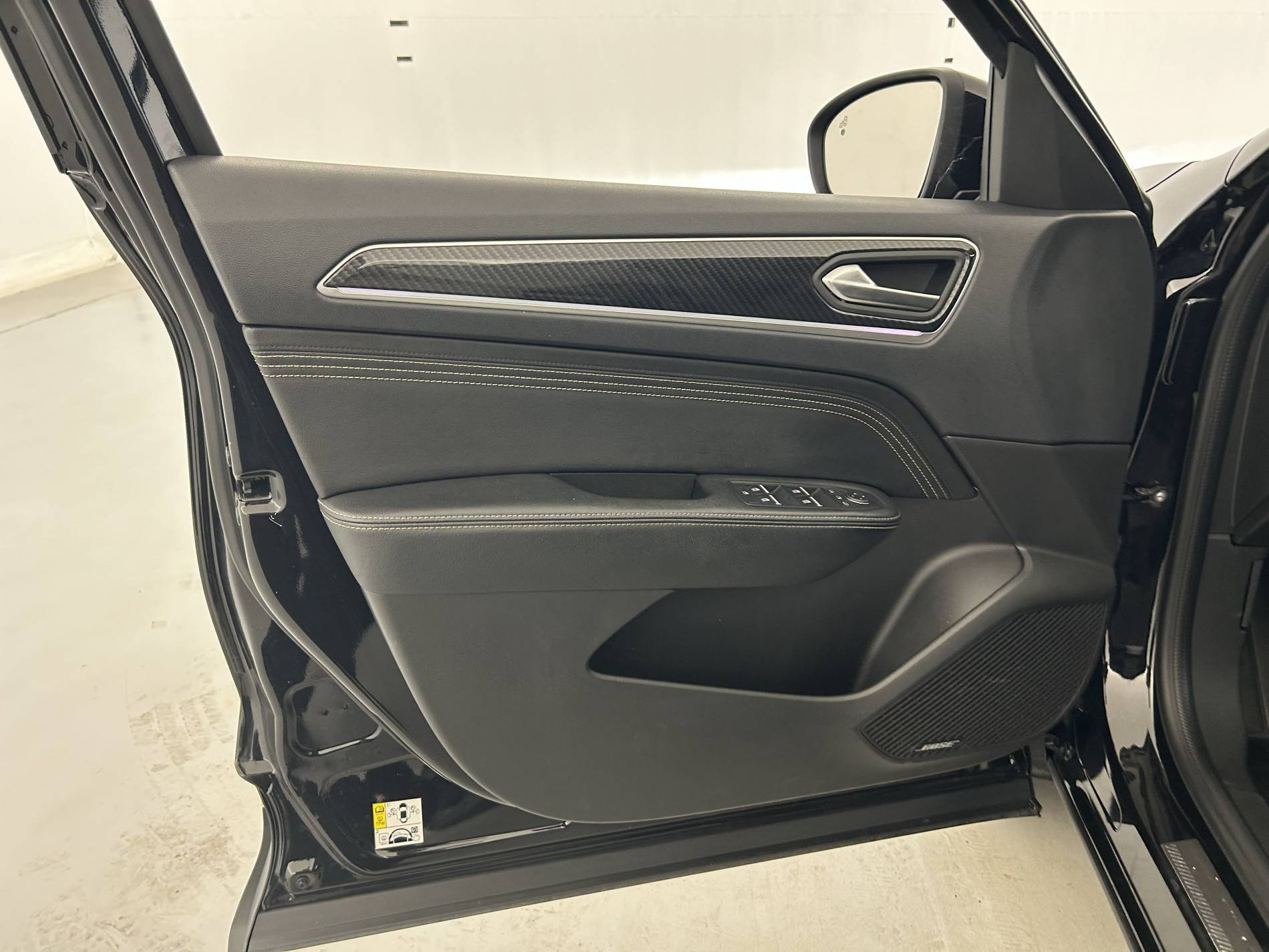 Vente en ligne Renault Arkana  E-Tech hybride 145 - 22 au prix de 21 990 €