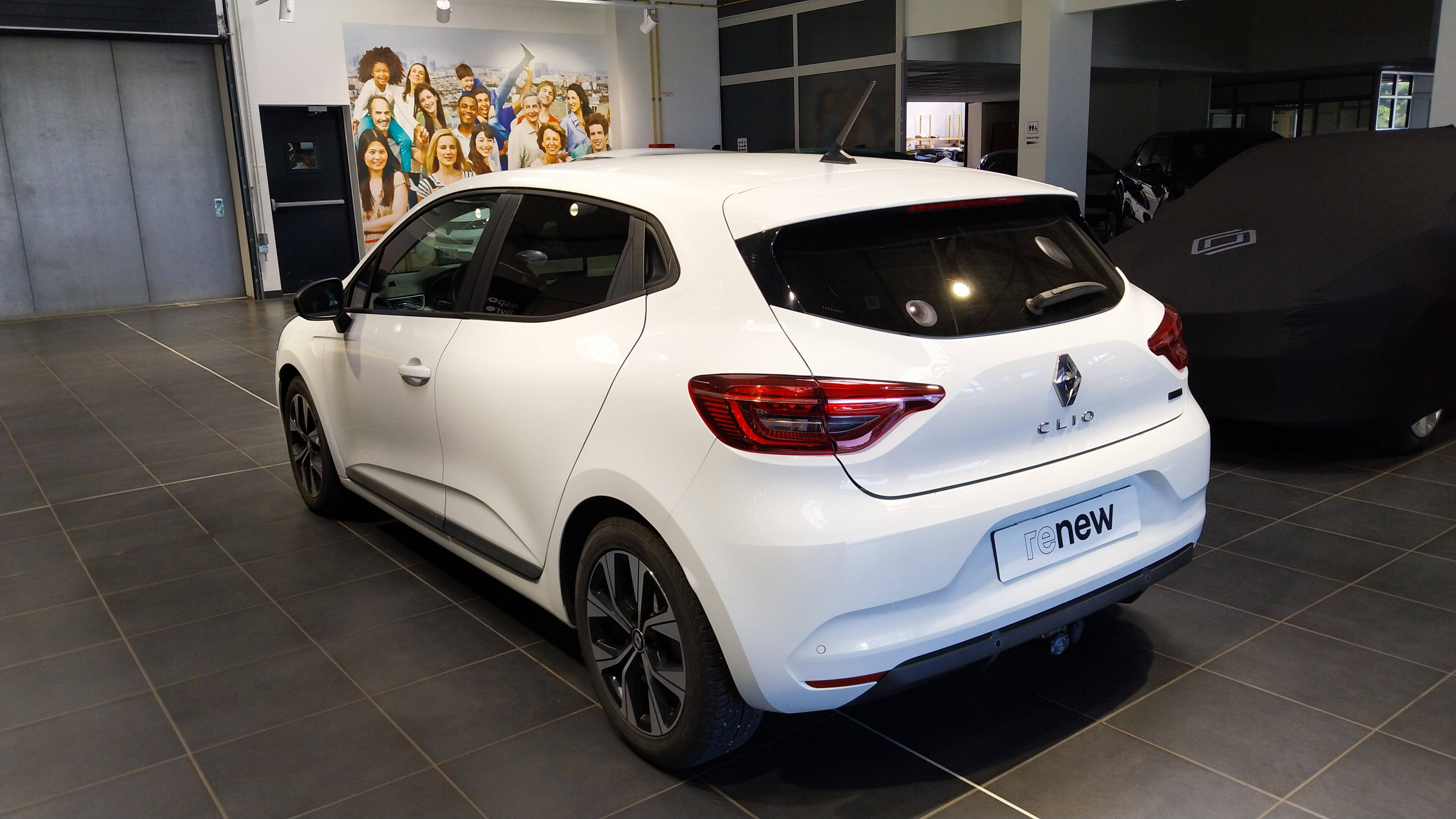 Vente en ligne Renault Clio 5 Clio E-Tech full hybrid 145 au prix de 15 890 €