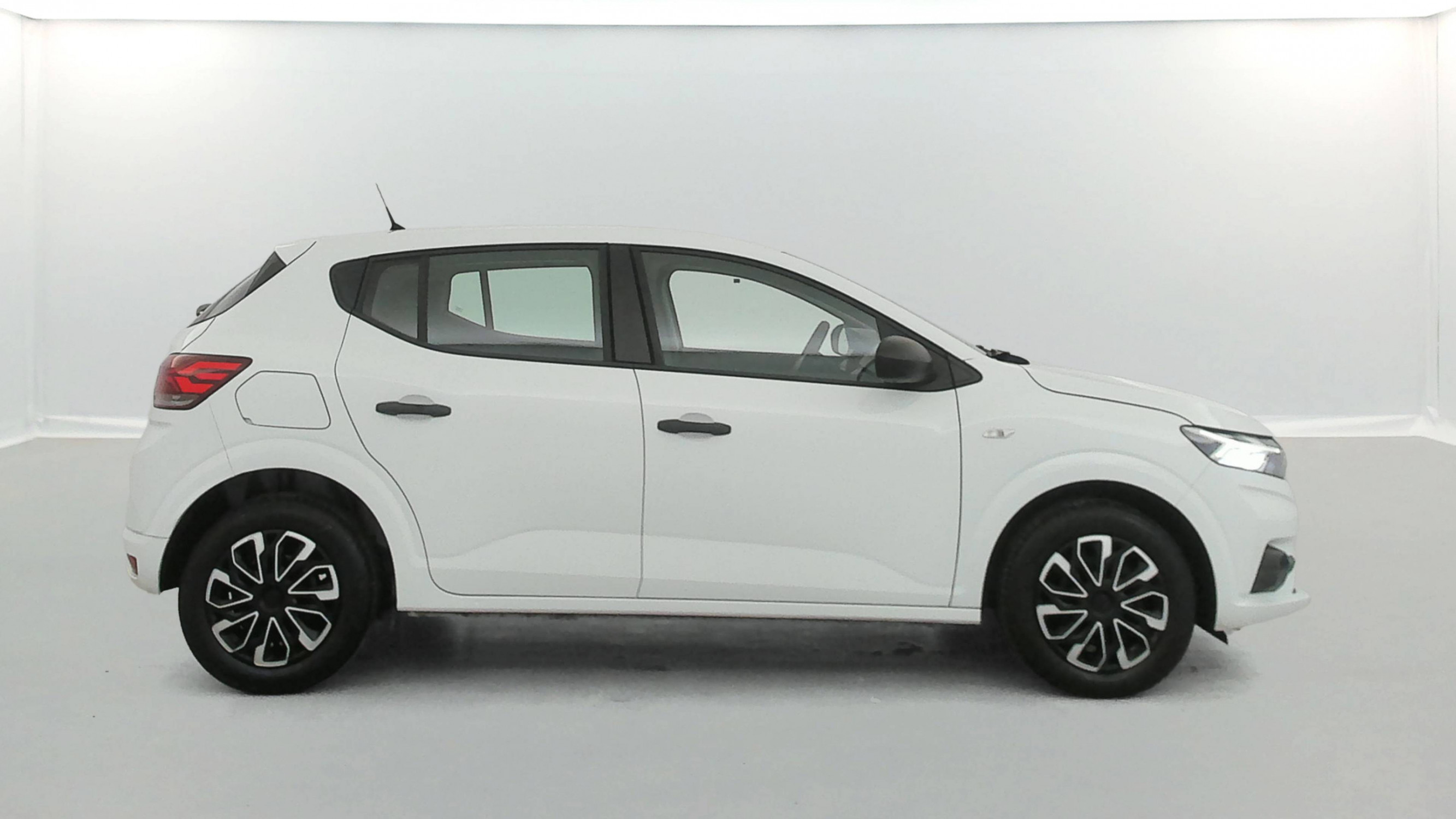 Vente en ligne Dacia Sandero  ECO-G 100 au prix de 10 490 €