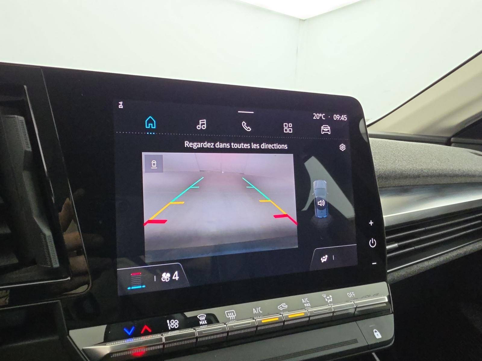 Vente en ligne Renault Megane E-Tech  EV60 220 ch super charge au prix de 22 990 €