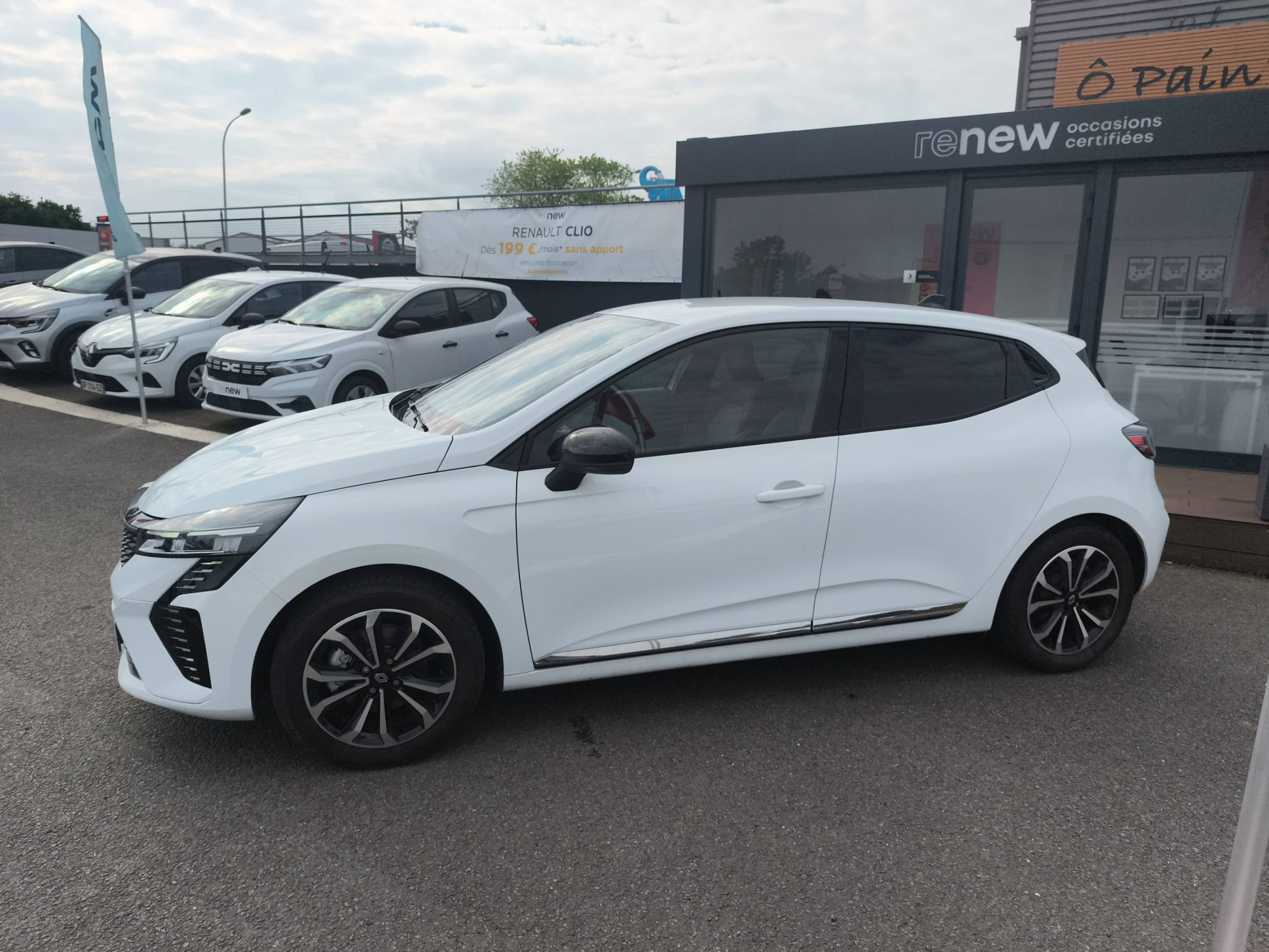 Vente en ligne Renault Clio 5 Clio E-Tech full hybrid 145 ch GSR2 au prix de 21 290 €