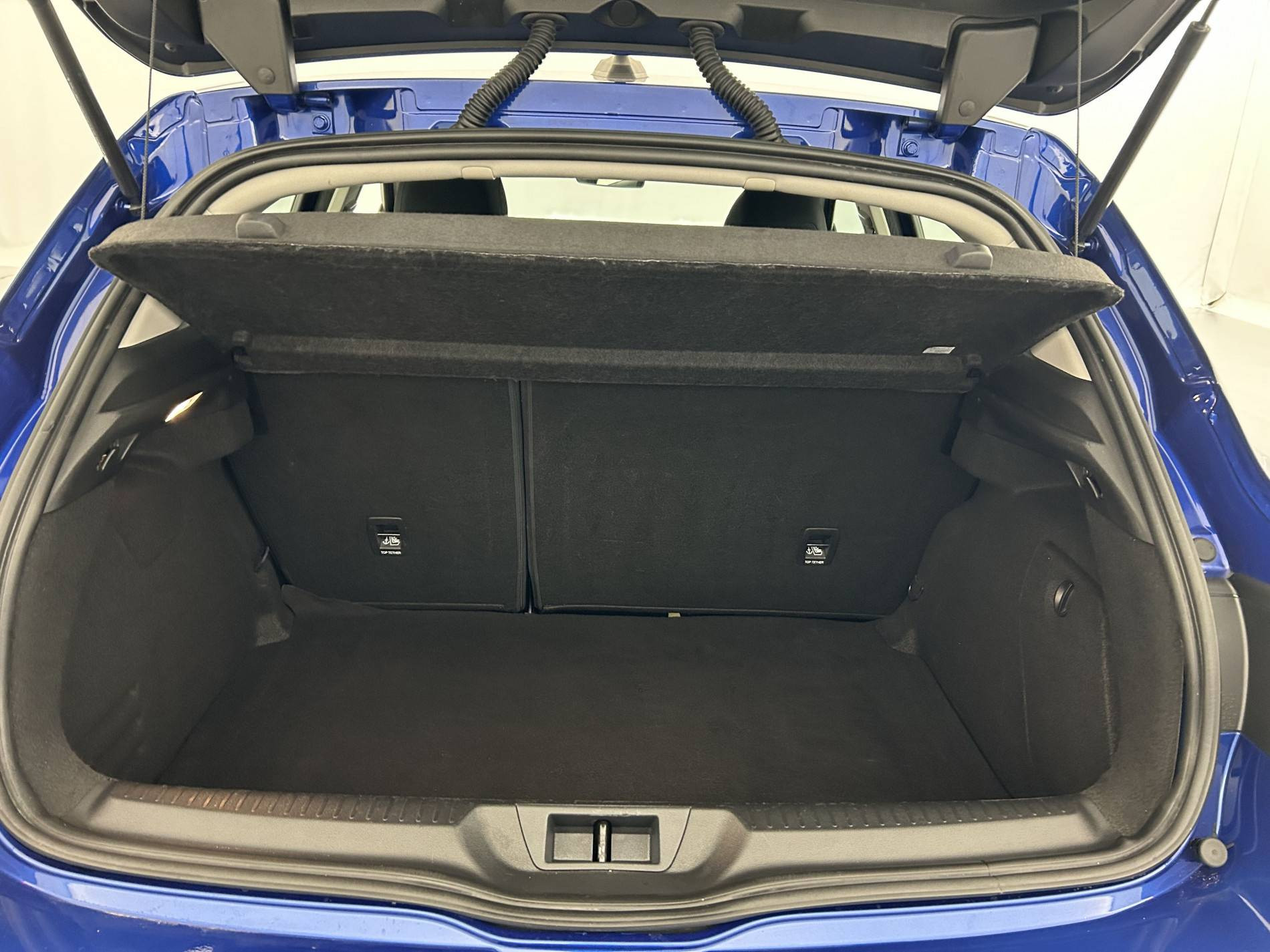 Vente en ligne Renault Megane 4  Blue dCi 115 au prix de 16 490 €