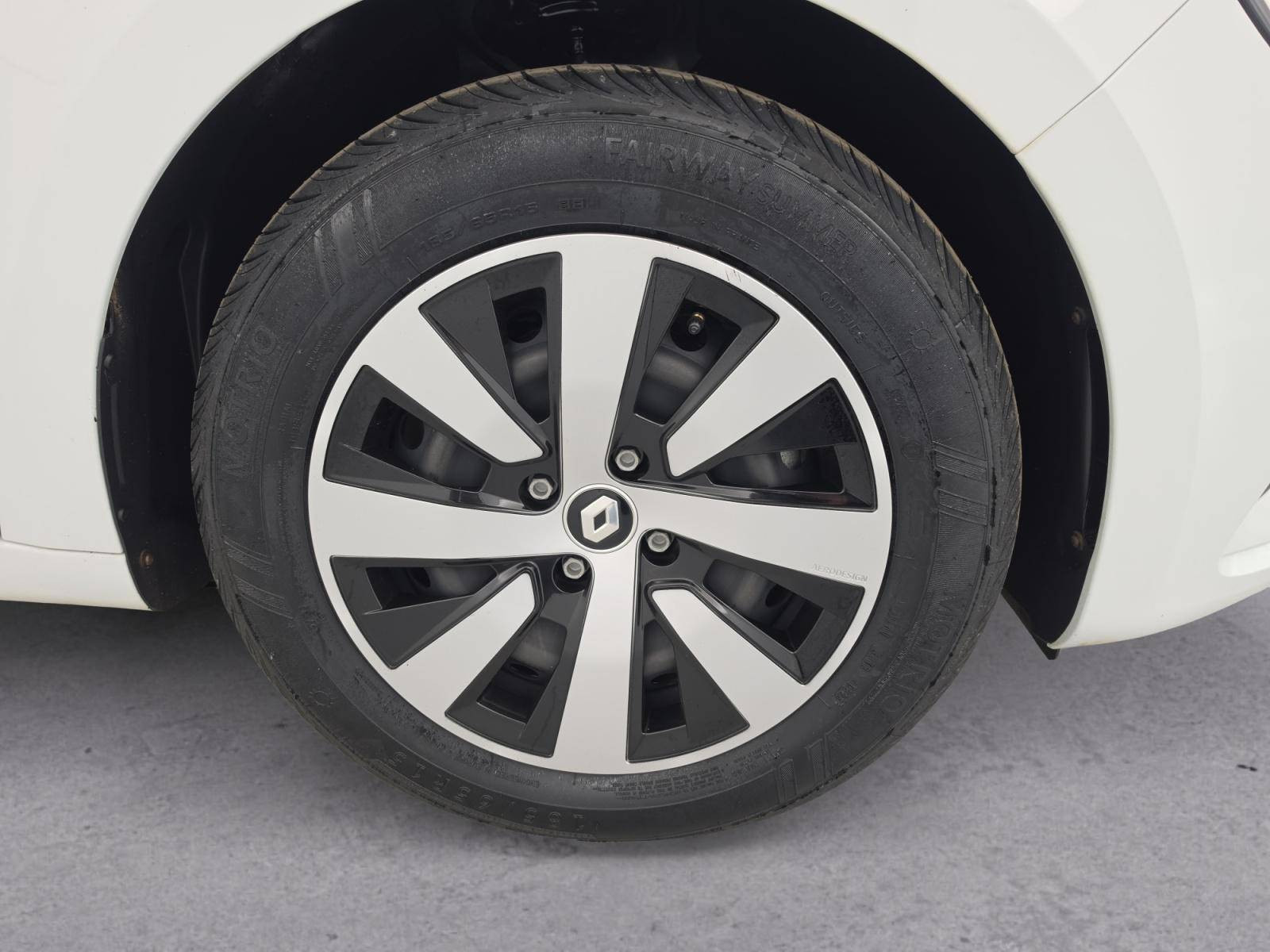 Vente en ligne Renault Clio 5 Clio E-Tech full hybrid 145 au prix de 16 490 €